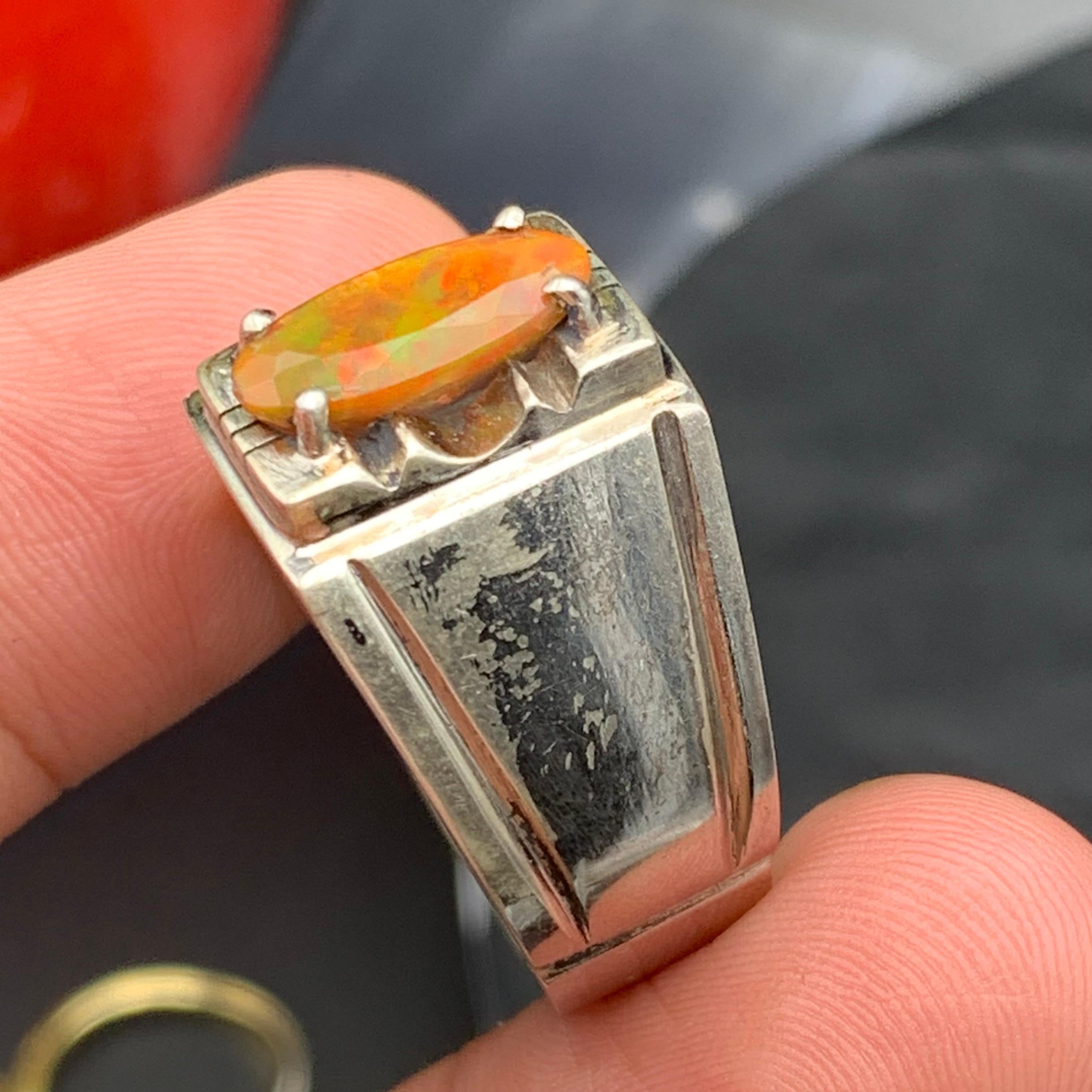 Anello di opale di fuoco arancione naturale in argento 925 fatto a mano con giochi di colore in vendita 7