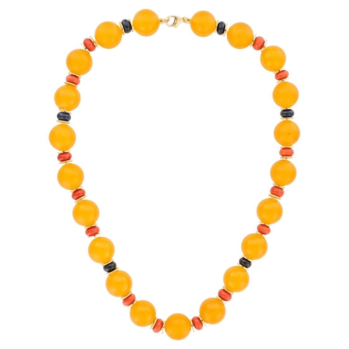 Natural Orange Nephrite, Coral 
Onyx Bead Necklace — 50.5 cm, 142.2 g For Sale