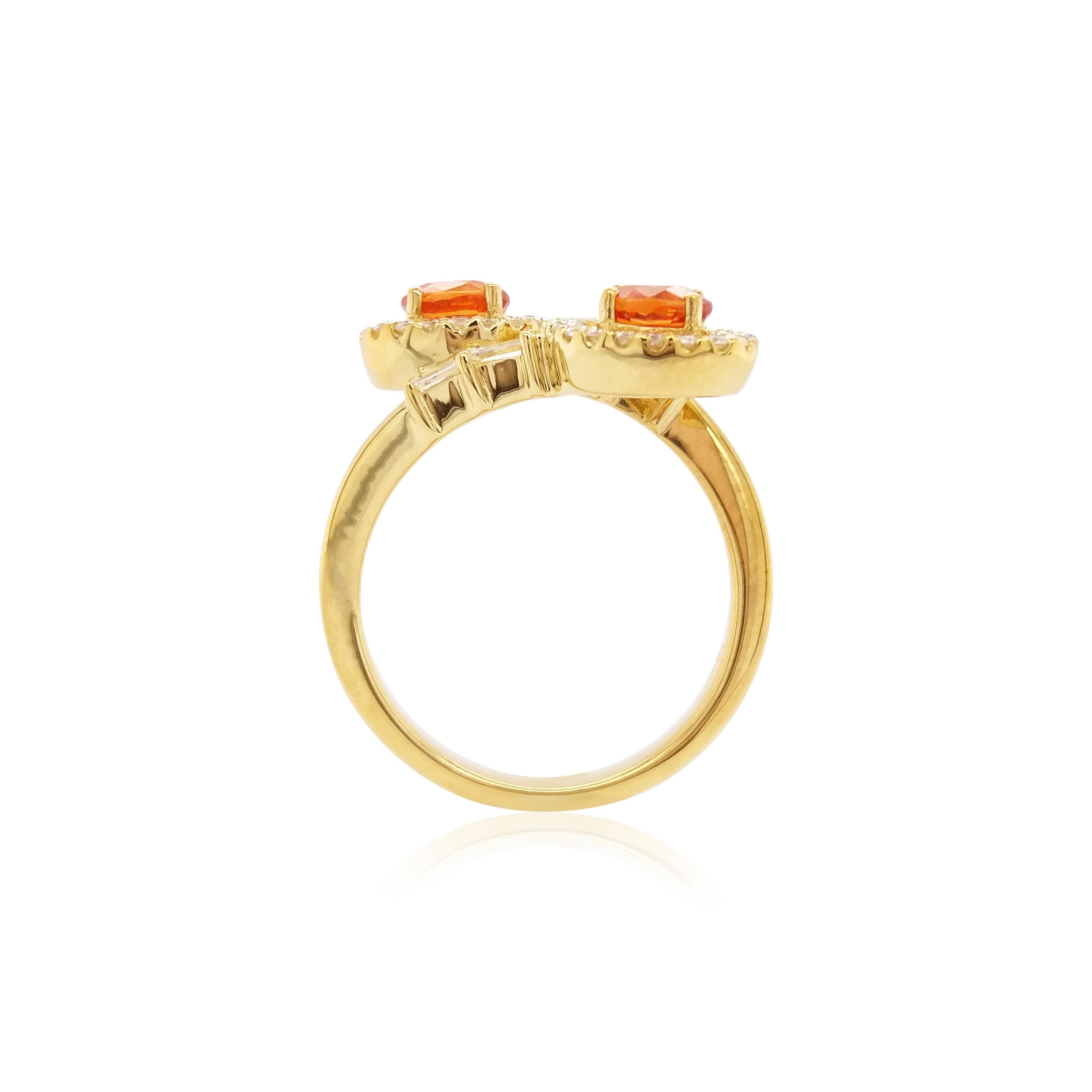 Contemporary Natural Orange Sapphire White Diamond 18K Gold Cocktail Ring For Sale