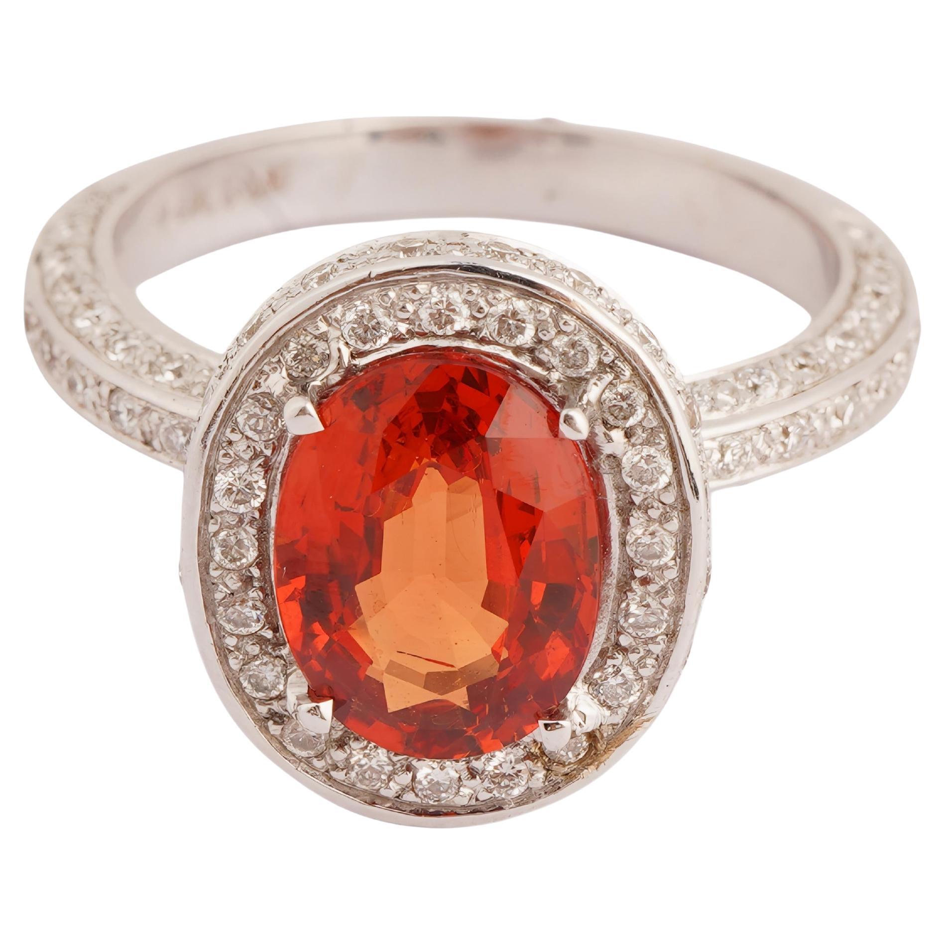 Natural orange sapphire diamond in 18k gold