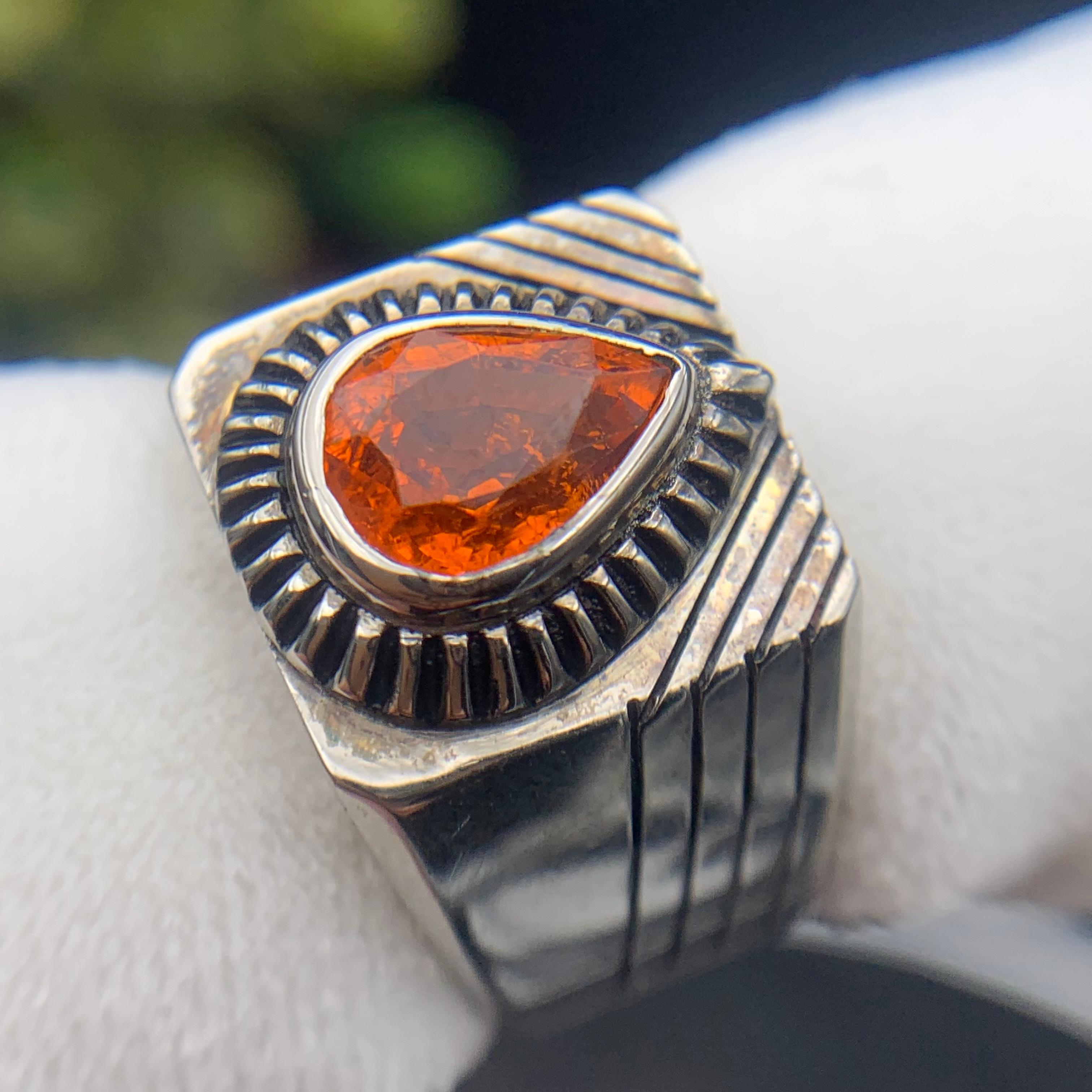 Anello da cocktail con granato arancione naturale, realizzato a mano in argento 925. in vendita 4