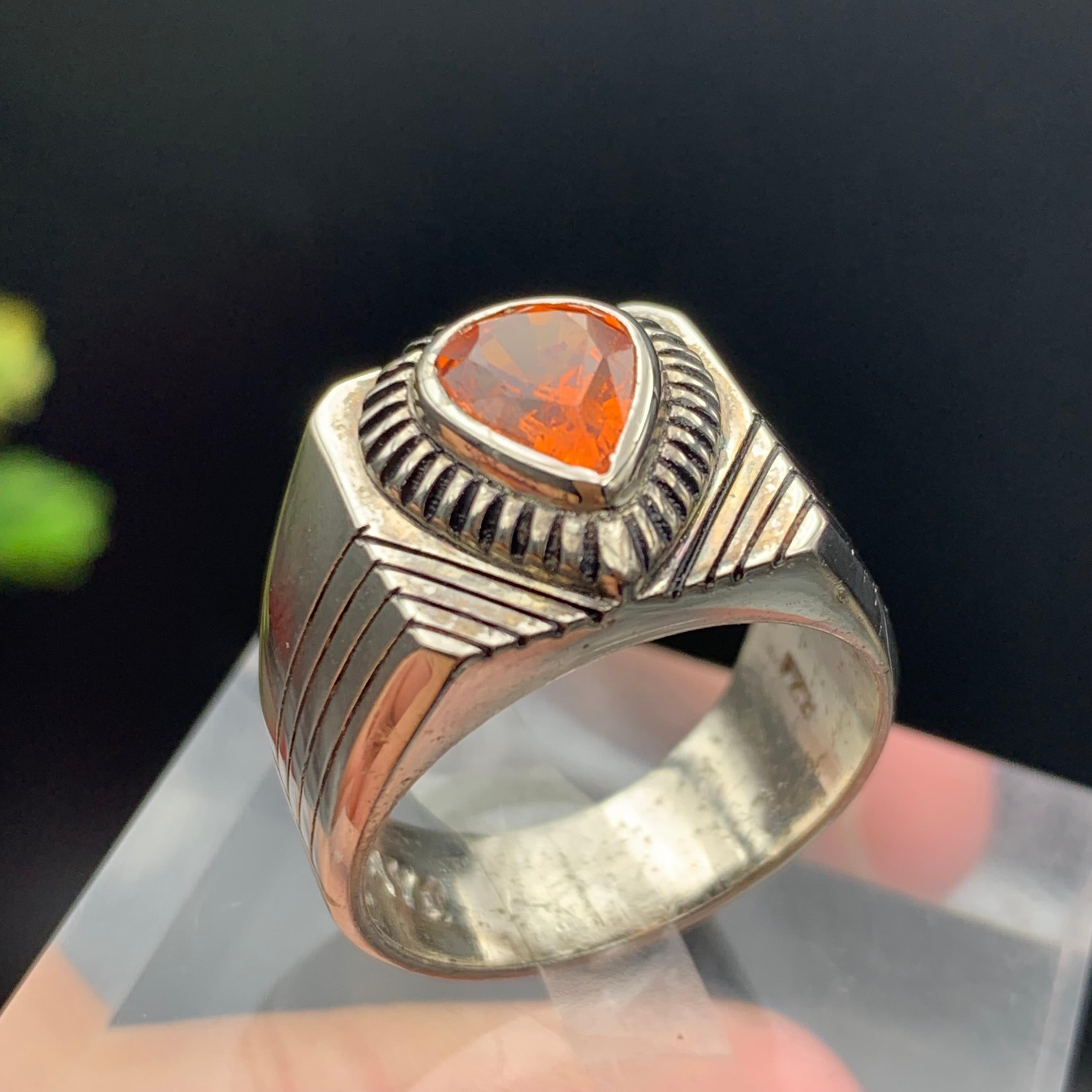Anello da cocktail con granato arancione naturale, realizzato a mano in argento 925. in vendita 5