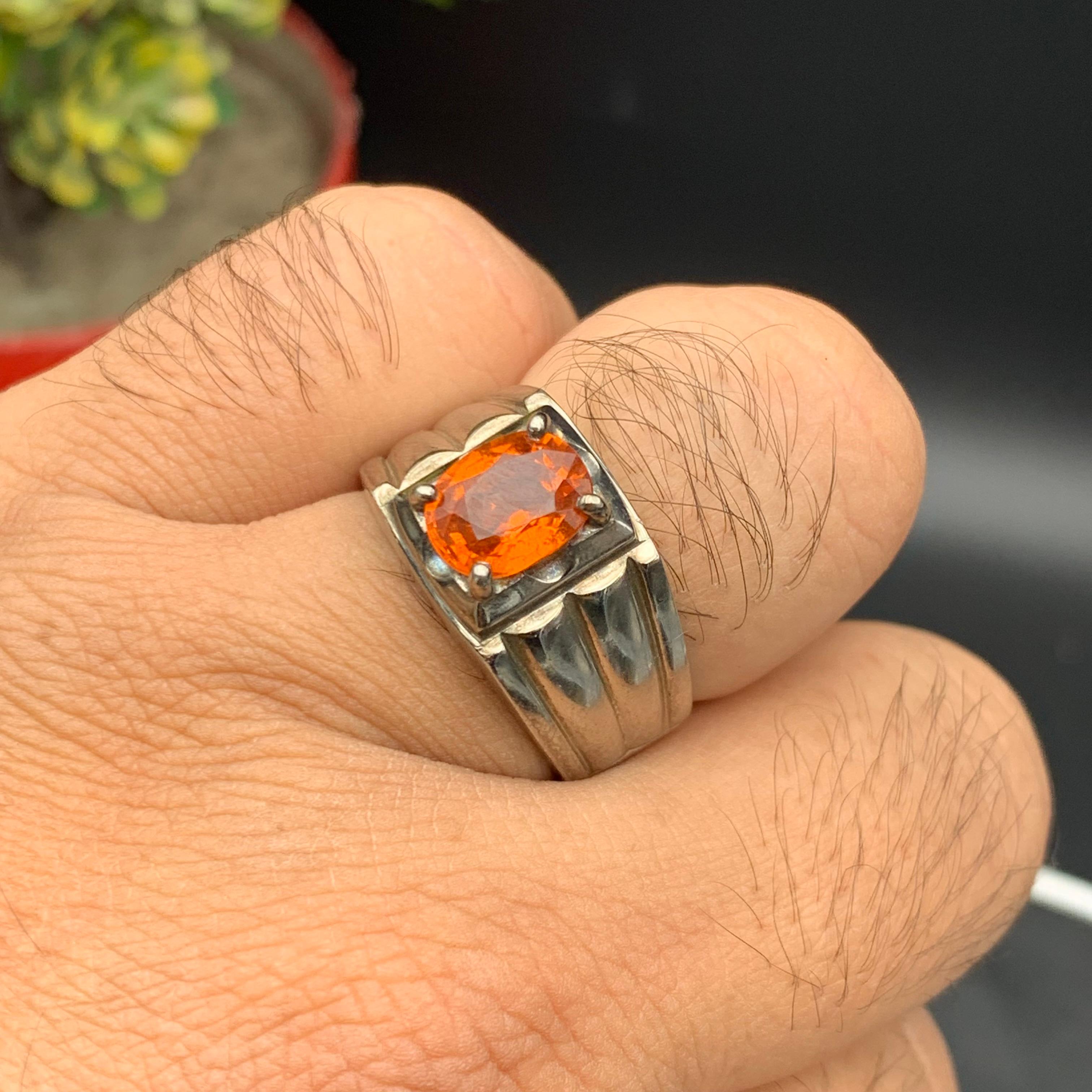 Taglio ovale Anello da cocktail con granato arancione naturale, realizzato a mano in argento 925. in vendita
