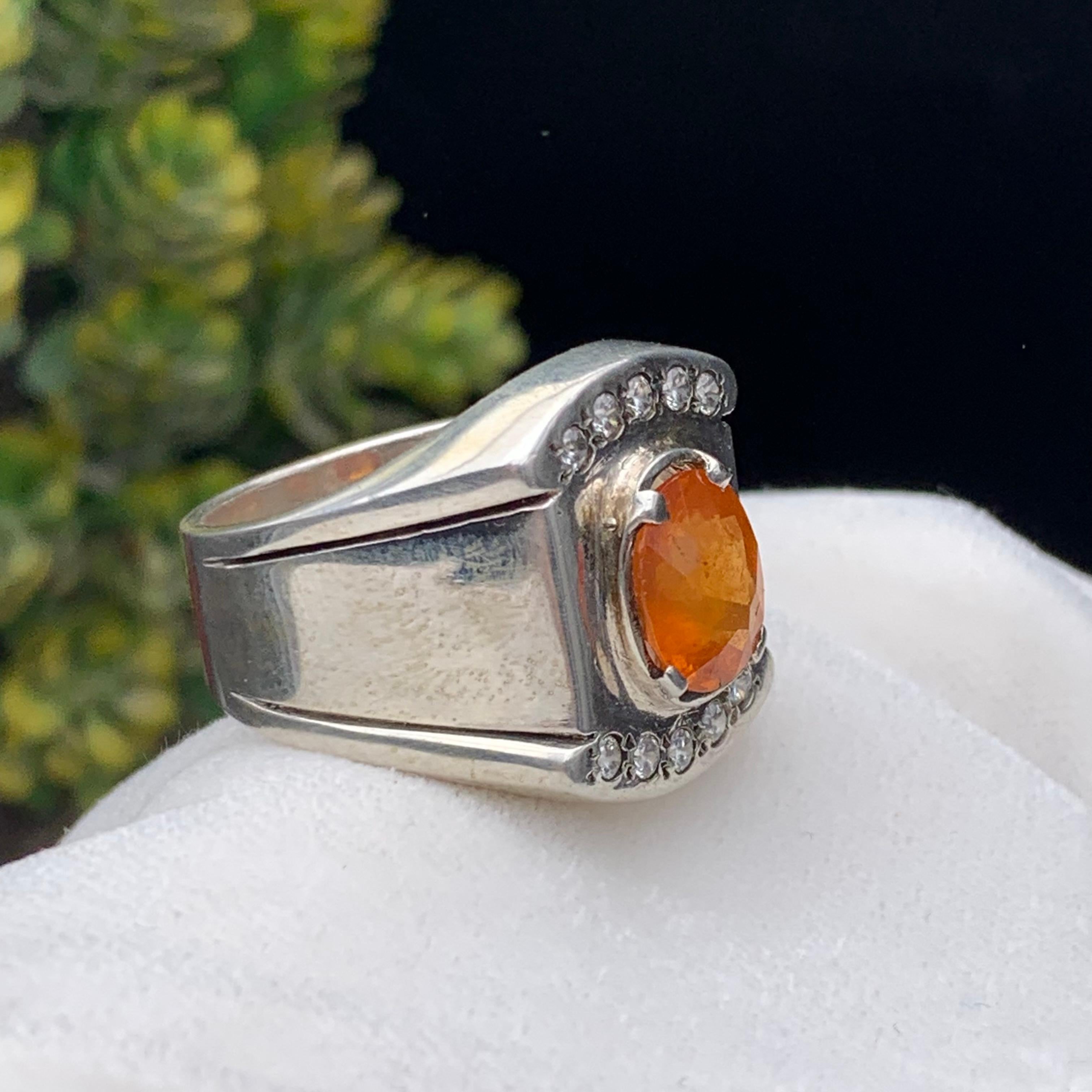 Anello da cocktail con granato arancione naturale, realizzato a mano in argento 925. in vendita 1