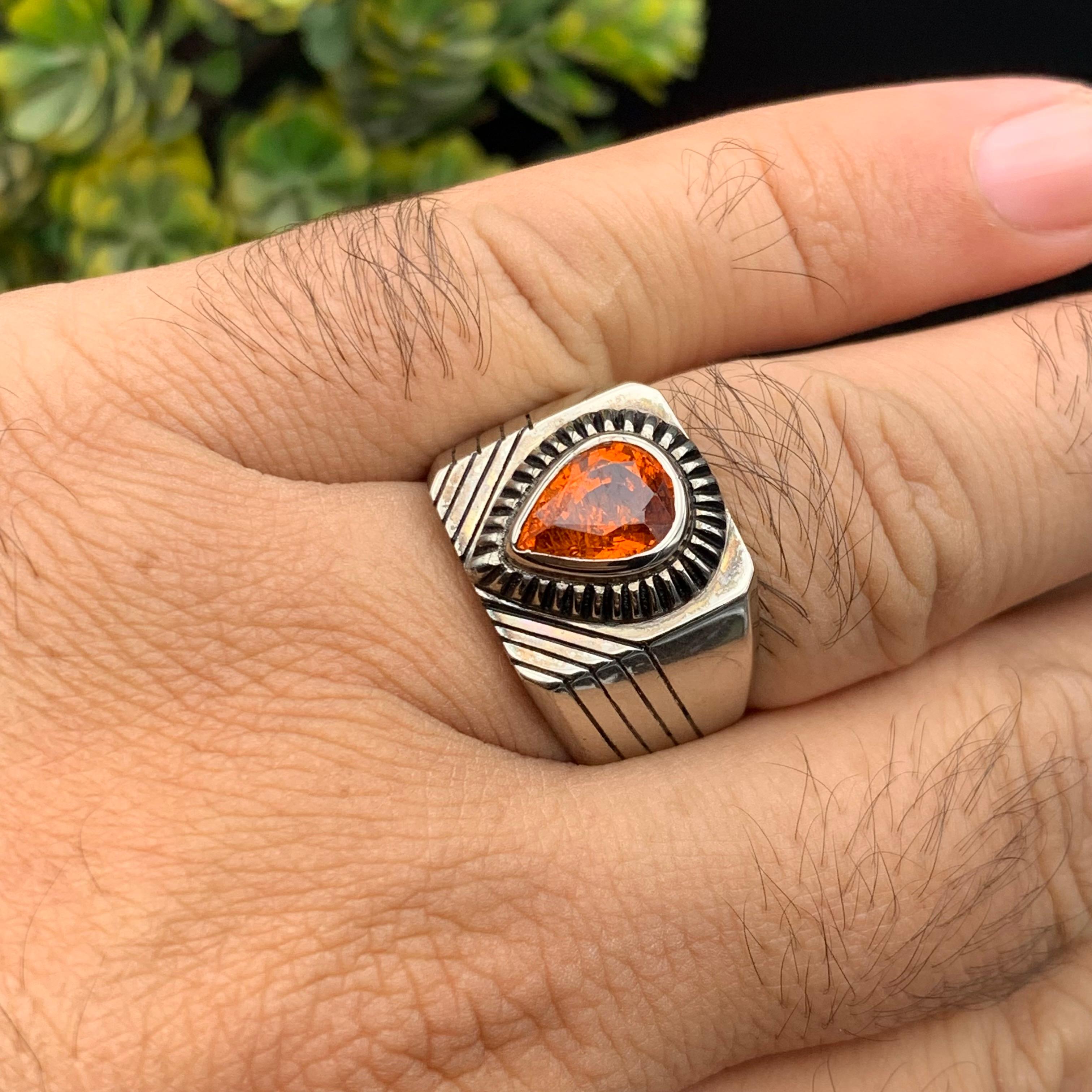 Anello da cocktail con granato arancione naturale, realizzato a mano in argento 925. in vendita 3