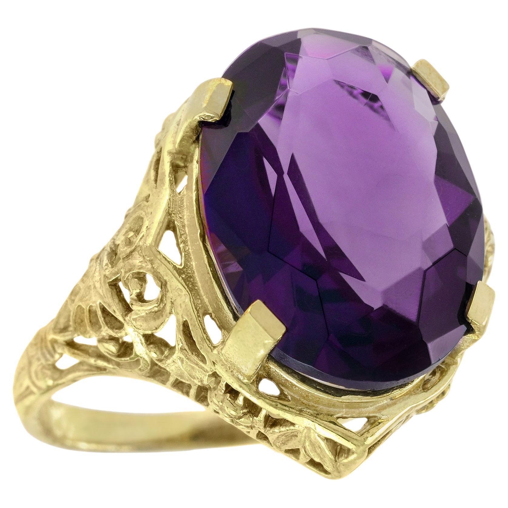 Natural Oval Amethyst Vintage Style Filigree Cocktail Ring in Solid 9K Gold