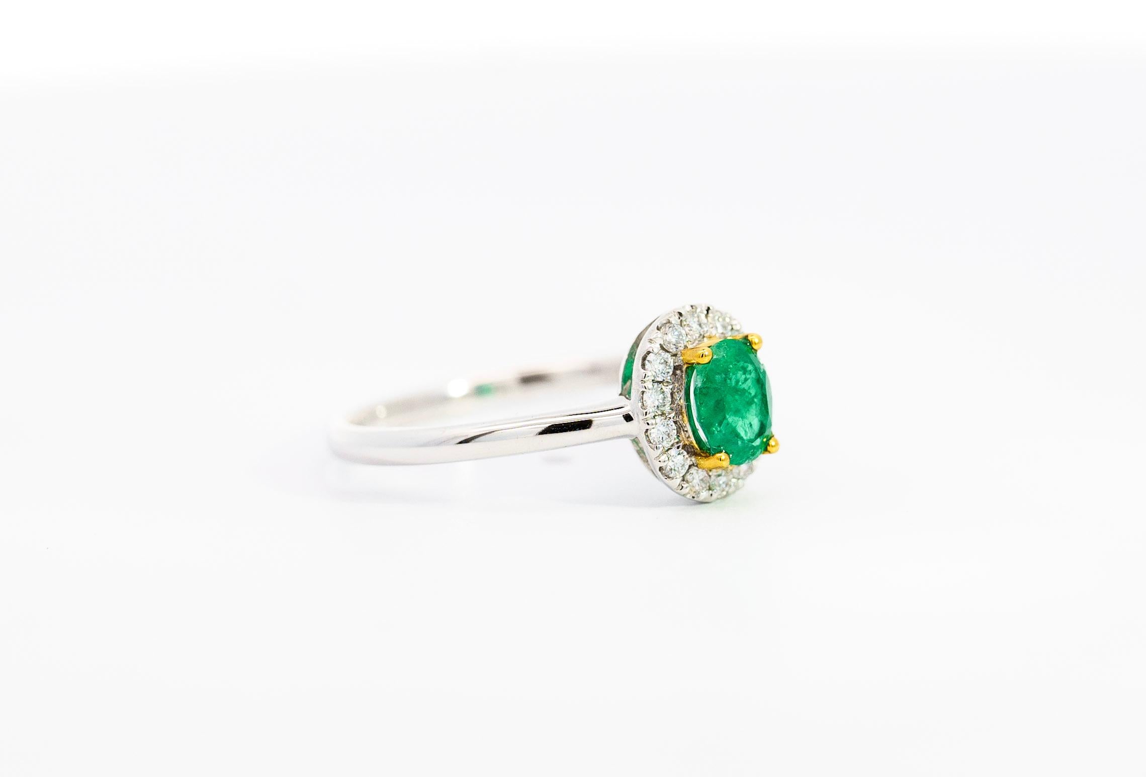 Natural Oval Cut Emerald and Diamond 1.7mm Thin Ring in 18K White Gold For Sale 2