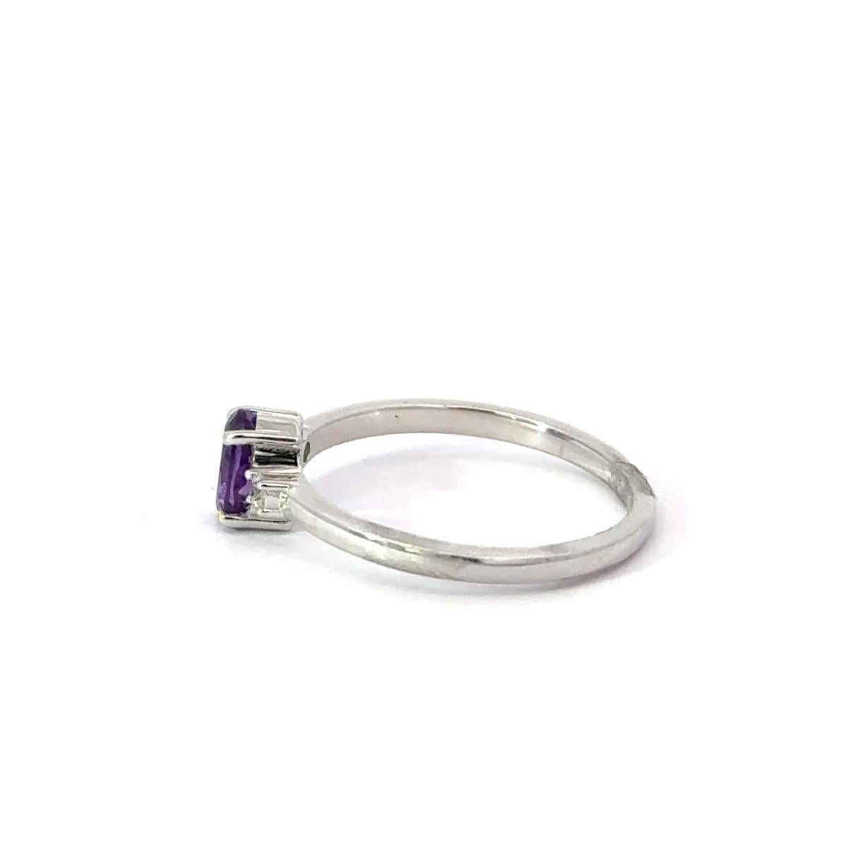For Sale:  Natural Oval Cut Amethyst with Zirconia Fine Jewelry Ring for Gift in 925 Silver 3