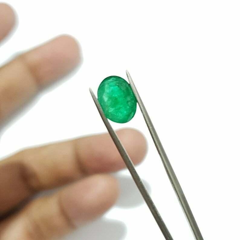 Art Deco Natural Oval Cut Sandawana Emerald Certified 2.45Cts Emerald Loose Gemstone. For Sale