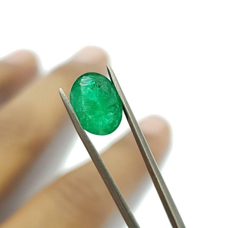 Art Deco Natural Oval Cut Sandawana Emerald Certified 2.45Cts Emerald Loose Gemstone. For Sale