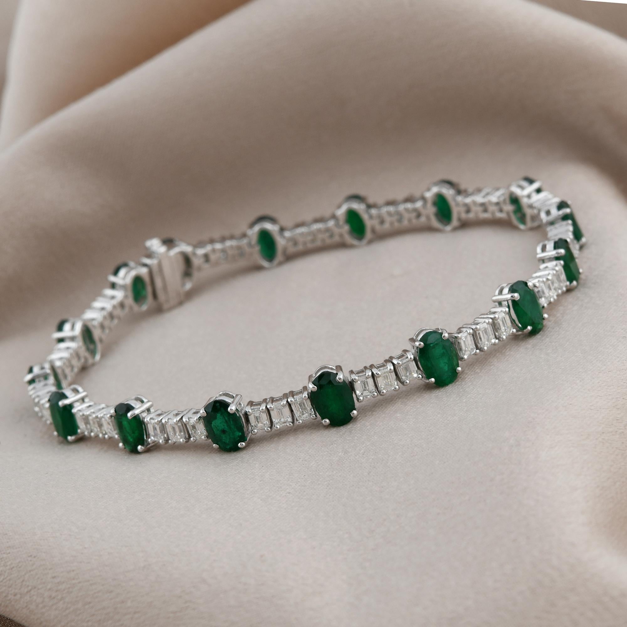 Item Code :- SJEBR-6127 (14K)
Gross Wt. :- 11.21 gm
14k White Gold Wt. :- 9.38 gm
Diamond Wt. :- 2.62 Ct. ( AVERAGE DIAMOND CLARITY SI1-SI2 & COLOR H-I )
Emerald Wt. :- 6.52 Ct.
Bracelet Length :- 7 Inches

✦ Import Duties, Taxes and Custom