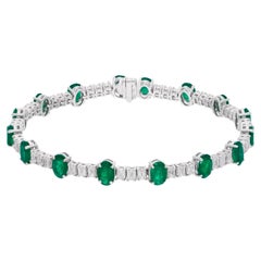 Natural Oval Emerald Gemstone Bracelet Emerald Cut Diamond 14 Karat White Gold