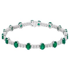 Natural Oval Emerald Gemstone Bracelet Emerald Cut Diamond 18 Karat White Gold