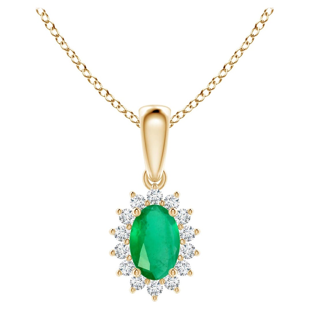 Natürlicher ovaler Smaragd-Anhänger mit Diamant-Halo aus 18 Karat Gelbgold