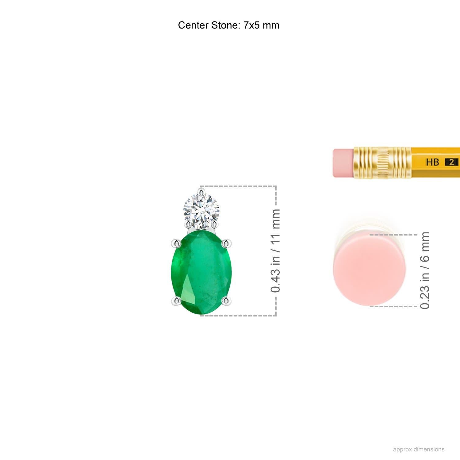Modern Natural Oval Emerald Solitaire Pendant with Diamond in 925 Sterling Silver For Sale