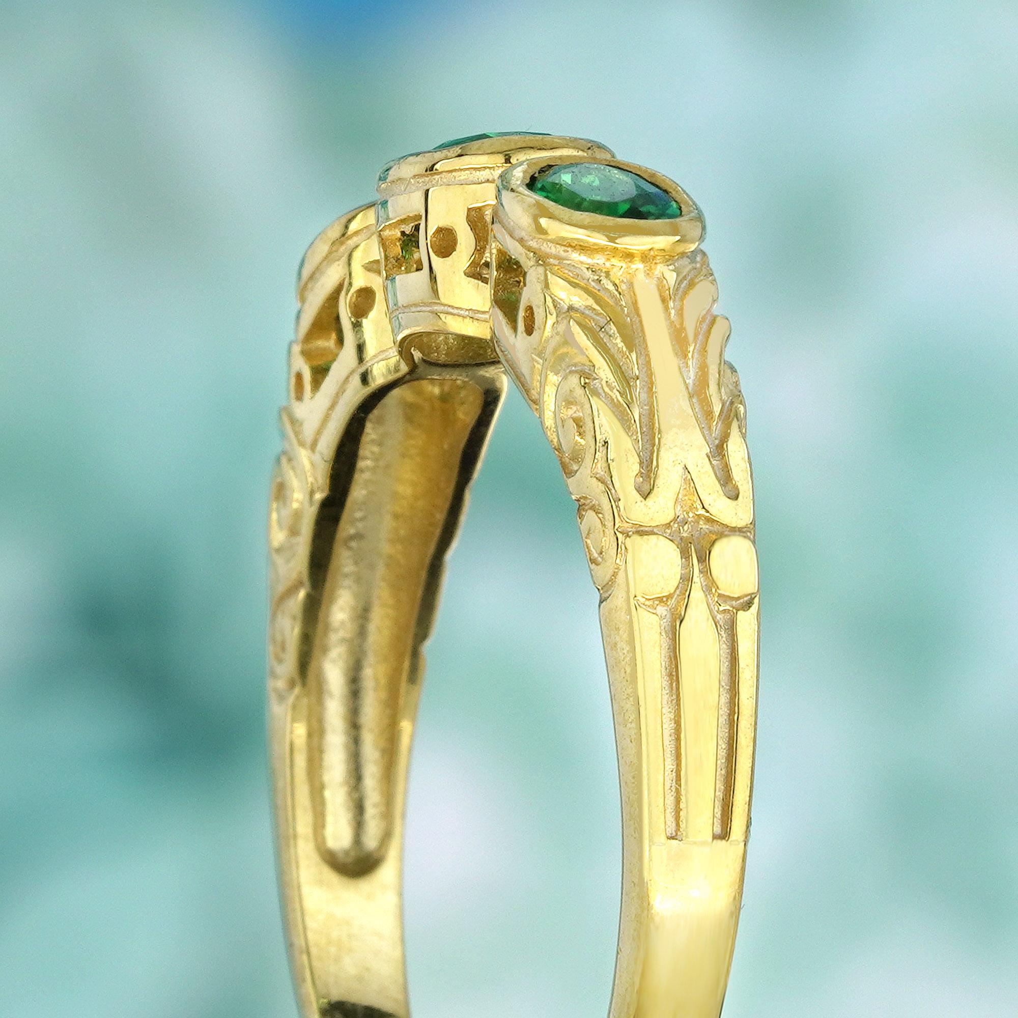 Women's Natural Oval Emerald Vintage Style Three Stone Ring in Solid 9K Yellow Gold For Sale