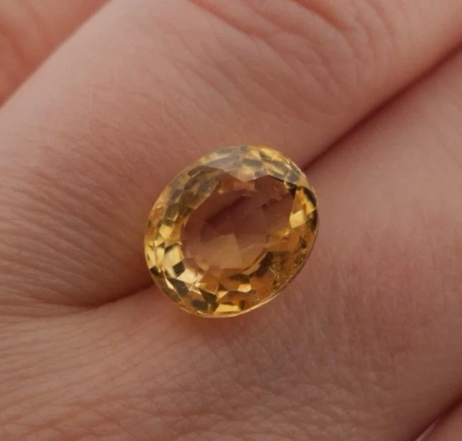 Natural Oval Mixed Brilliant Cut 8.92 Carats Canary Loose Yellow Sapphire en Bueno estado para la venta en Carmel By The Sea, CA