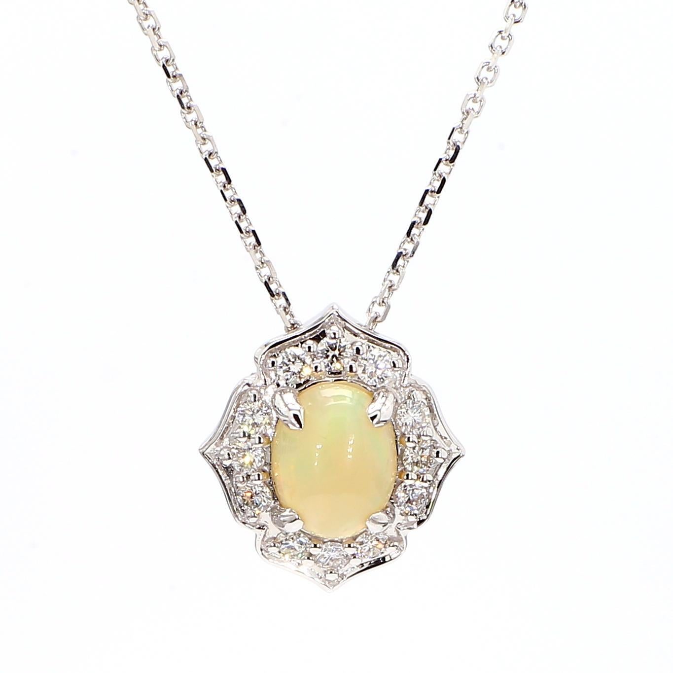 Contemporain Pendentif en or de 1,14 carat poids total avec opale ovale naturelle et diamant blanc en vente