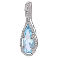 Natural oval pear Aquamarine 3.84cts & diamond.41cts pendant in 18k gold