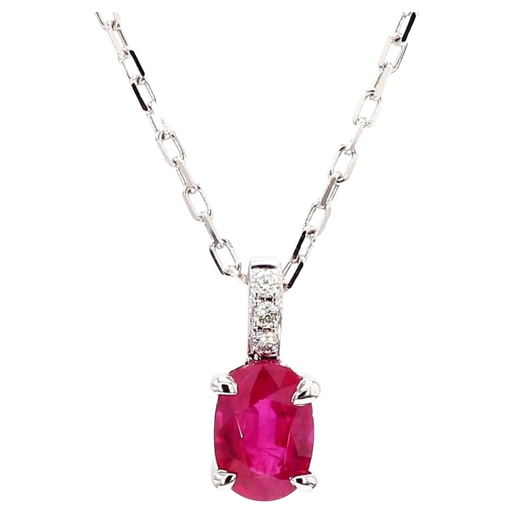 Colgante de gota de oro con rubí rojo ovalado natural y diamante blanco de 0.92 quilates TW