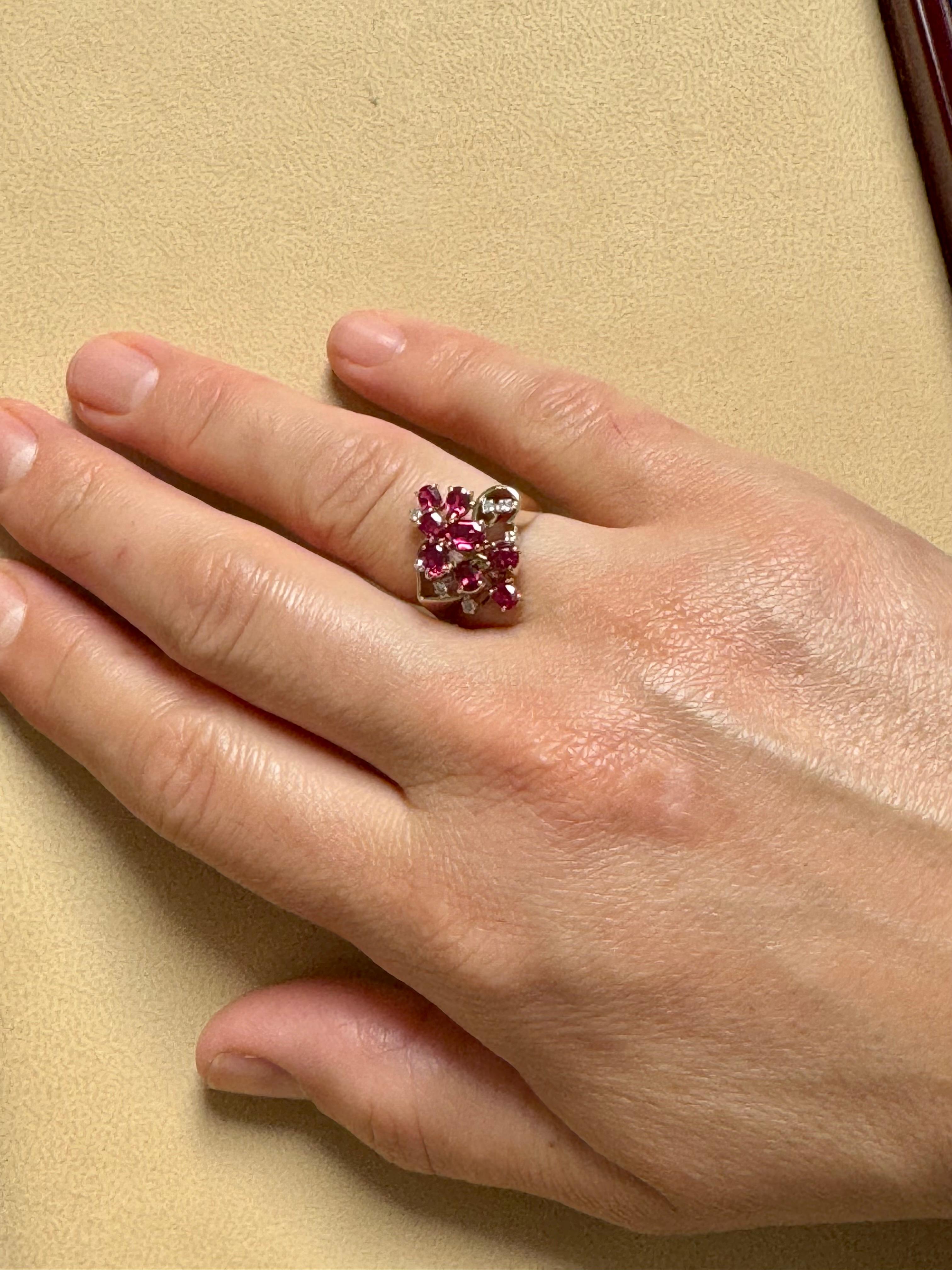 Natural Oval Ruby and Diamond 14 Karat Yellow Gold Cocktail Ring Size 7 For Sale 7