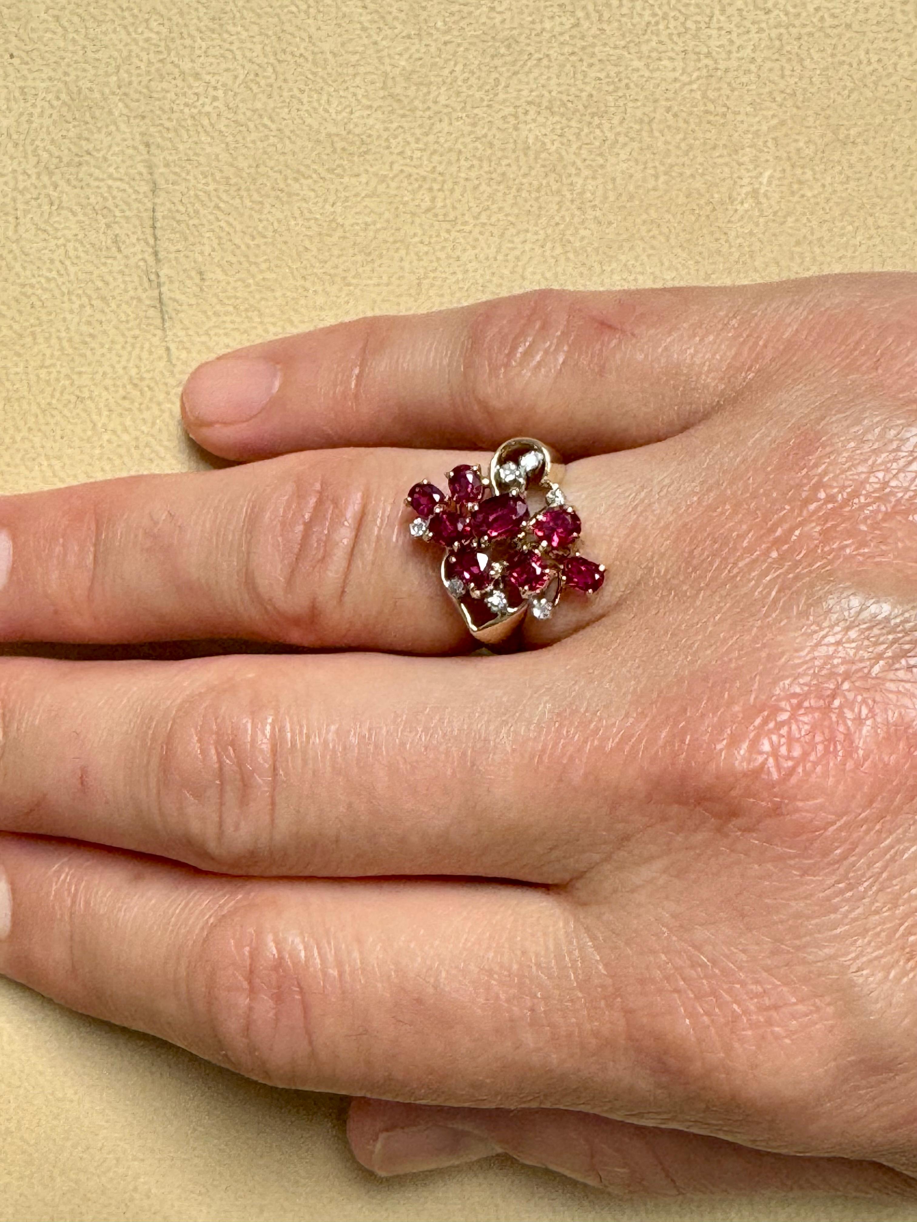 Natural Oval Ruby and Diamond 14 Karat Yellow Gold Cocktail Ring Size 7 For Sale 9