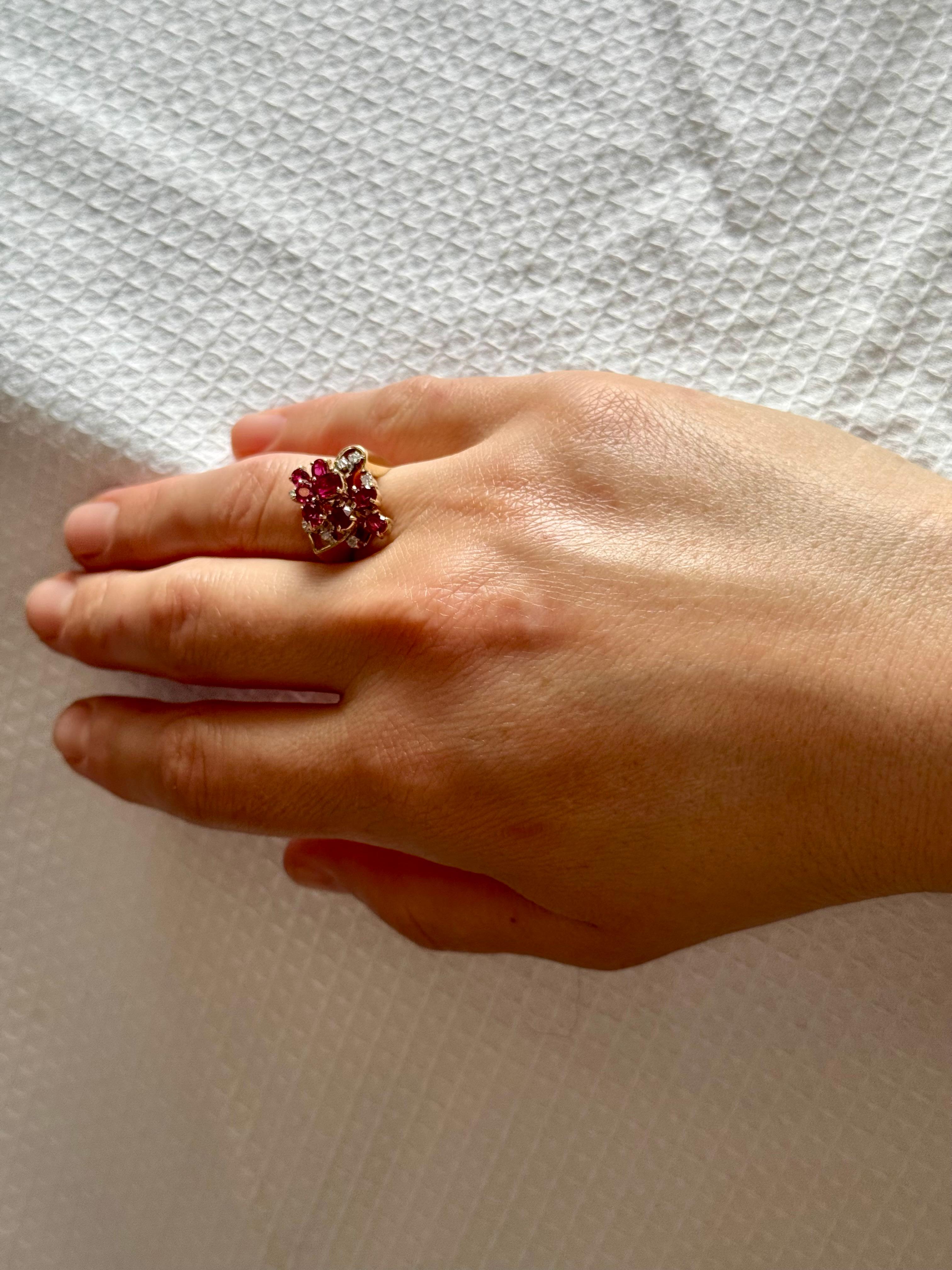 Natural Oval Ruby and Diamond 14 Karat Yellow Gold Cocktail Ring Size 7 For Sale 11