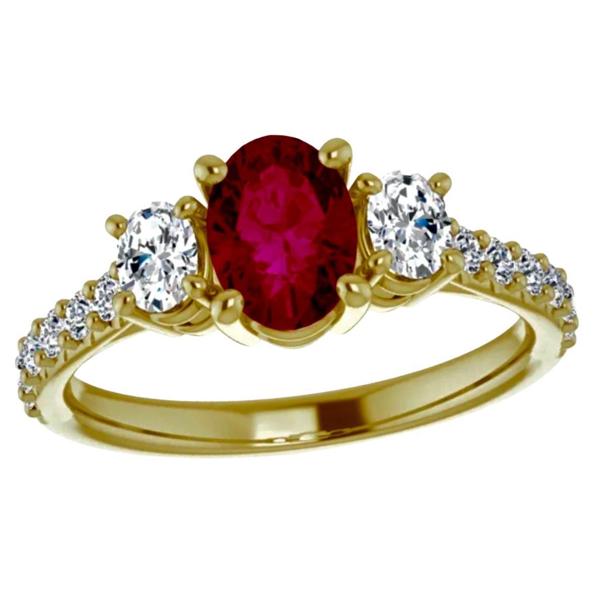 Natürlicher ovaler Rubin und Diamant Verlobungsring 18k Gelbgold (Zeitgenössisch) im Angebot