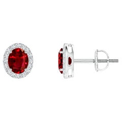 ANGARA Clous d'oreilles ovales en or blanc 14 carats avec rubis naturel de 0,80 carat et halo de diamants