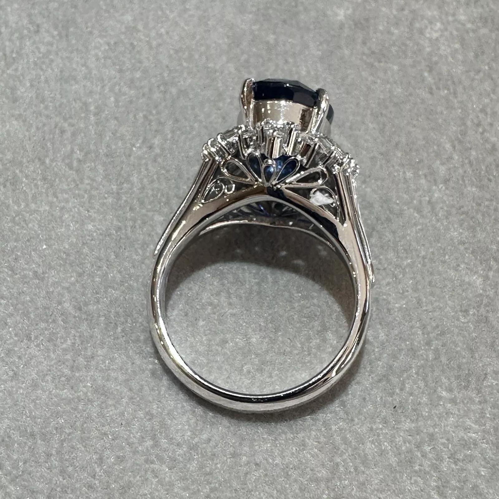 Natural Oval Sapphire 4.42 carat and Diamond Ballerina Ring in Platinum For Sale 3