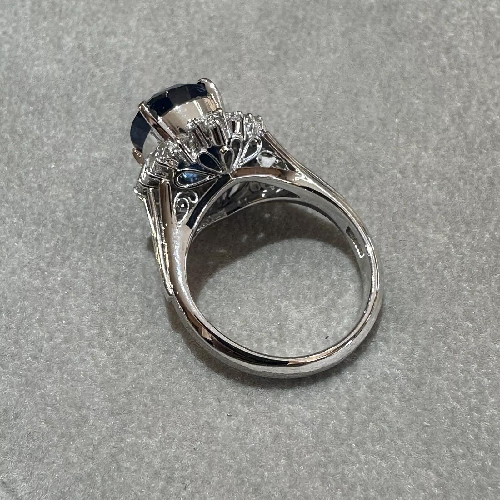 Natural Oval Sapphire 4.42 carat and Diamond Ballerina Ring in Platinum For Sale 4