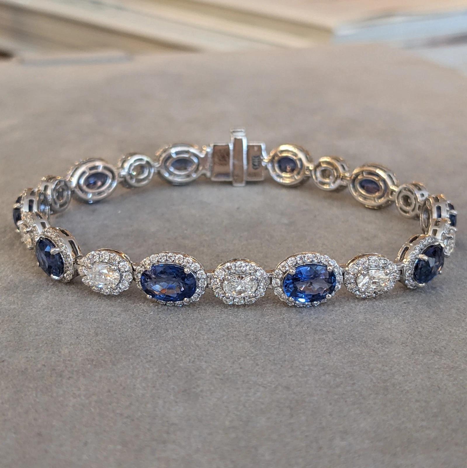 Natürliches ovales Saphir- und Diamantarmband aus 14k Weißgold (Ovalschliff) im Angebot