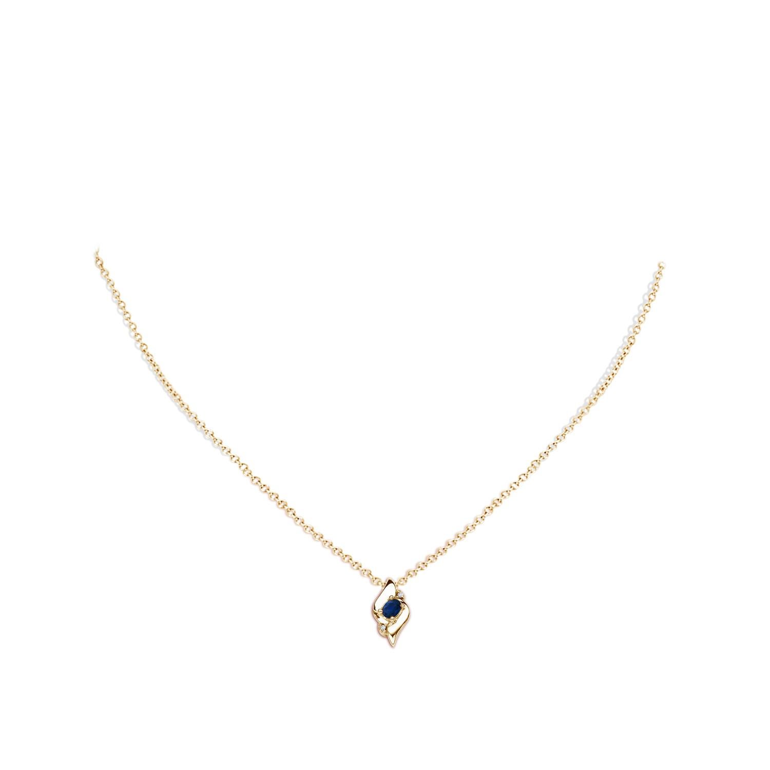 Taille ovale Pendentif en or jaune 14 carats avec saphir ovale naturel et diamants, taille 4 x 3 mm en vente