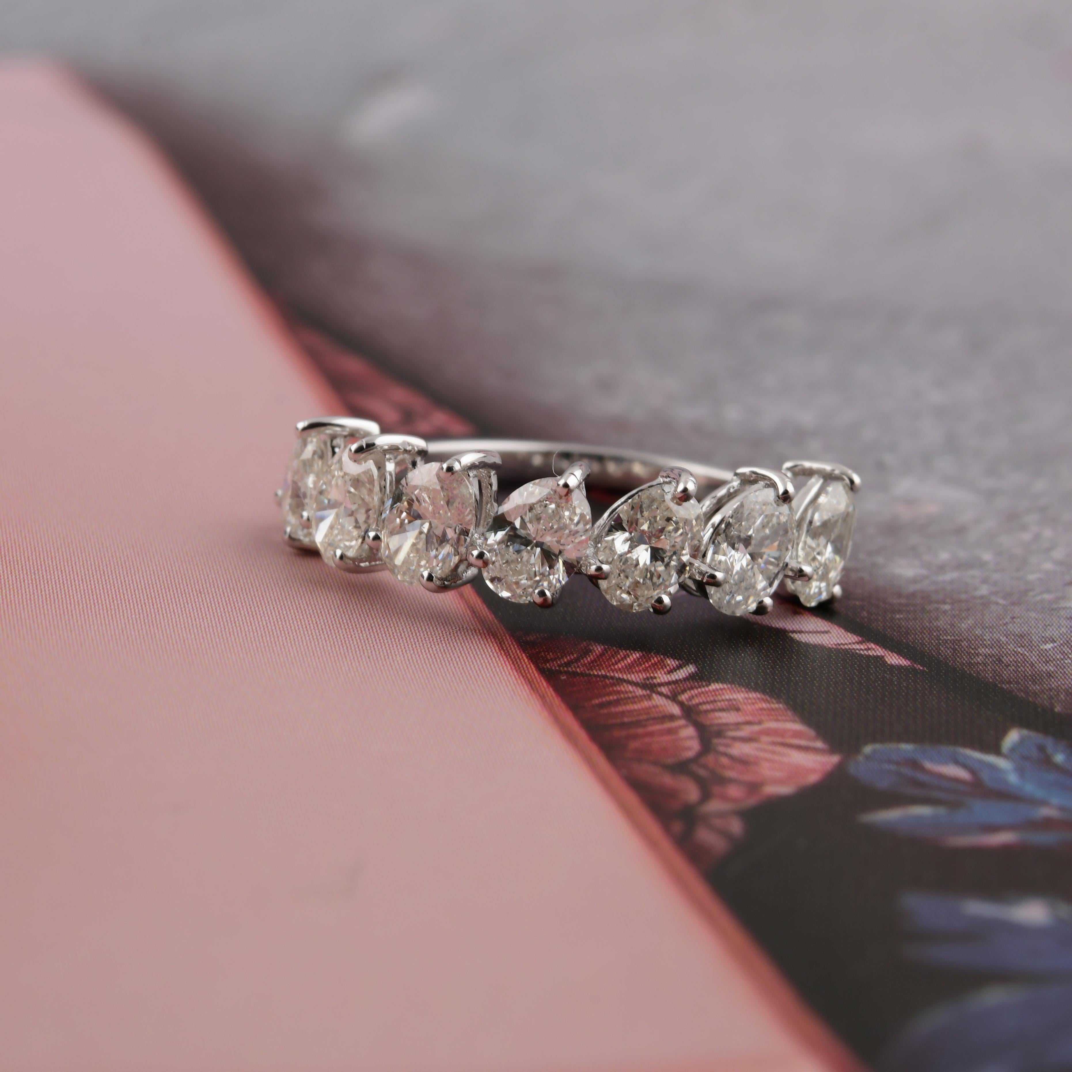 Im Angebot: Natürliche ovale Form 2.17Ct SI/HI Diamant halbe Ewigkeit Band Ring 14k Weißgold () 4