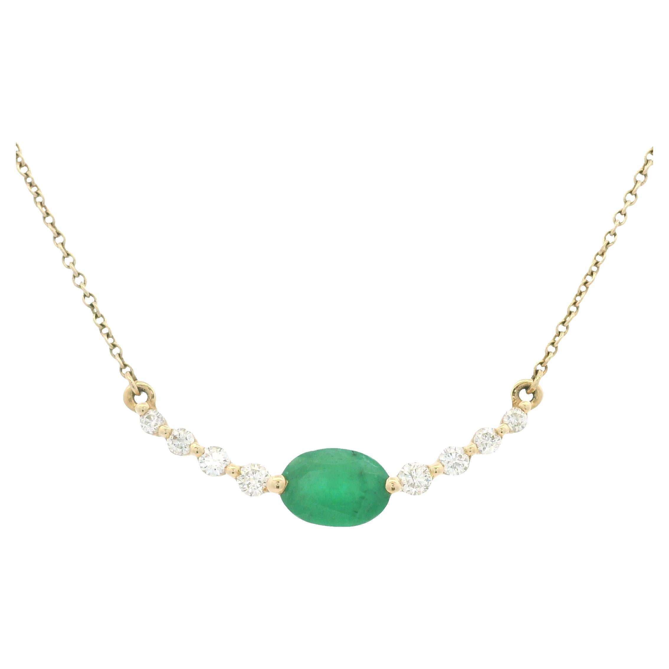 Natural Oval Shape Emerald 
Diamond 14-Karat Curved Bar Necklace In Stock in vendita