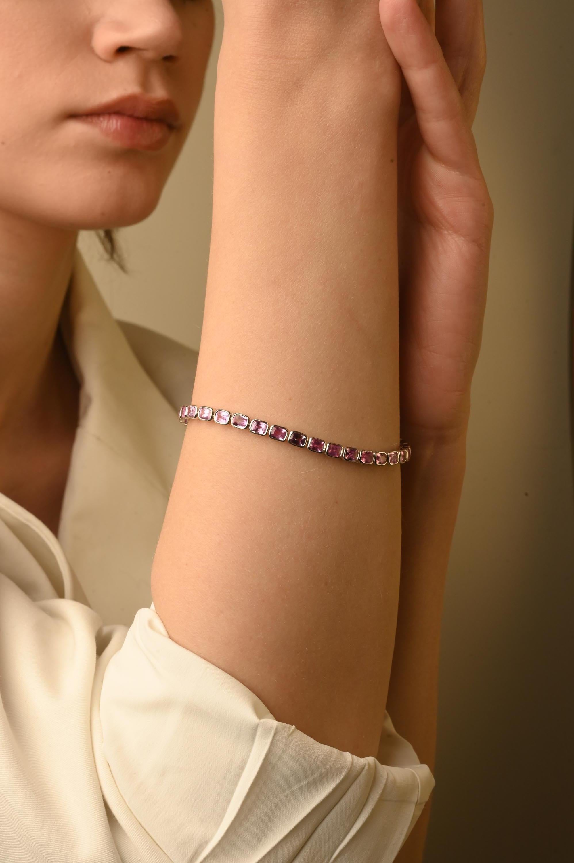Natural Oval Shaped Pink Sapphire Tennis Bracelet in 18K White Gold  In New Condition For Sale In Houston, TX