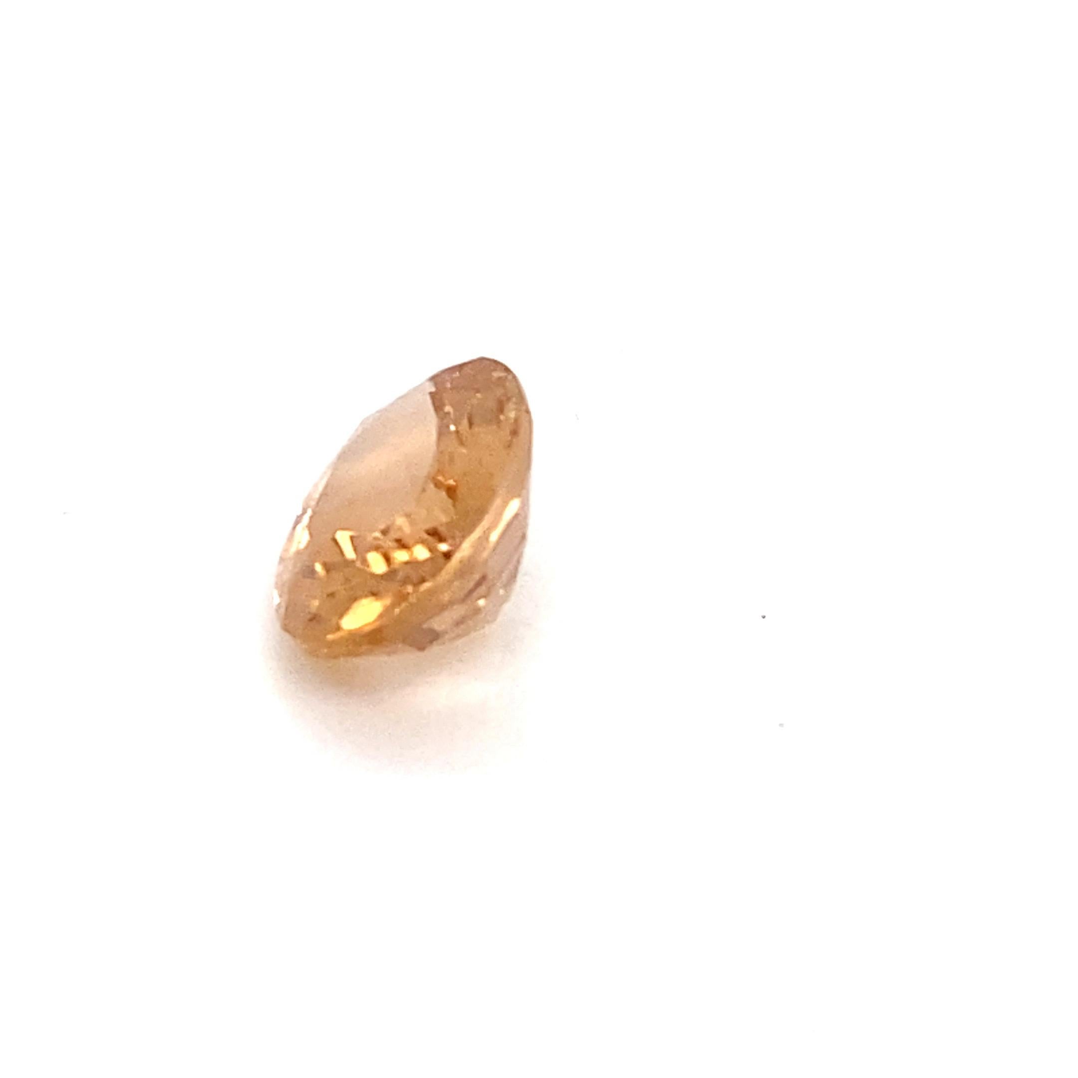 Questa tormalina di 7,90 carati, tagliata e lucidata a mano e di colore molto raro, è una pietra unica nel suo genere. Questa pietra può essere utilizzata per creare un ciondolo o un bell'anello con o senza diamanti.

15,55 mm x 11,38 mm x 6,83