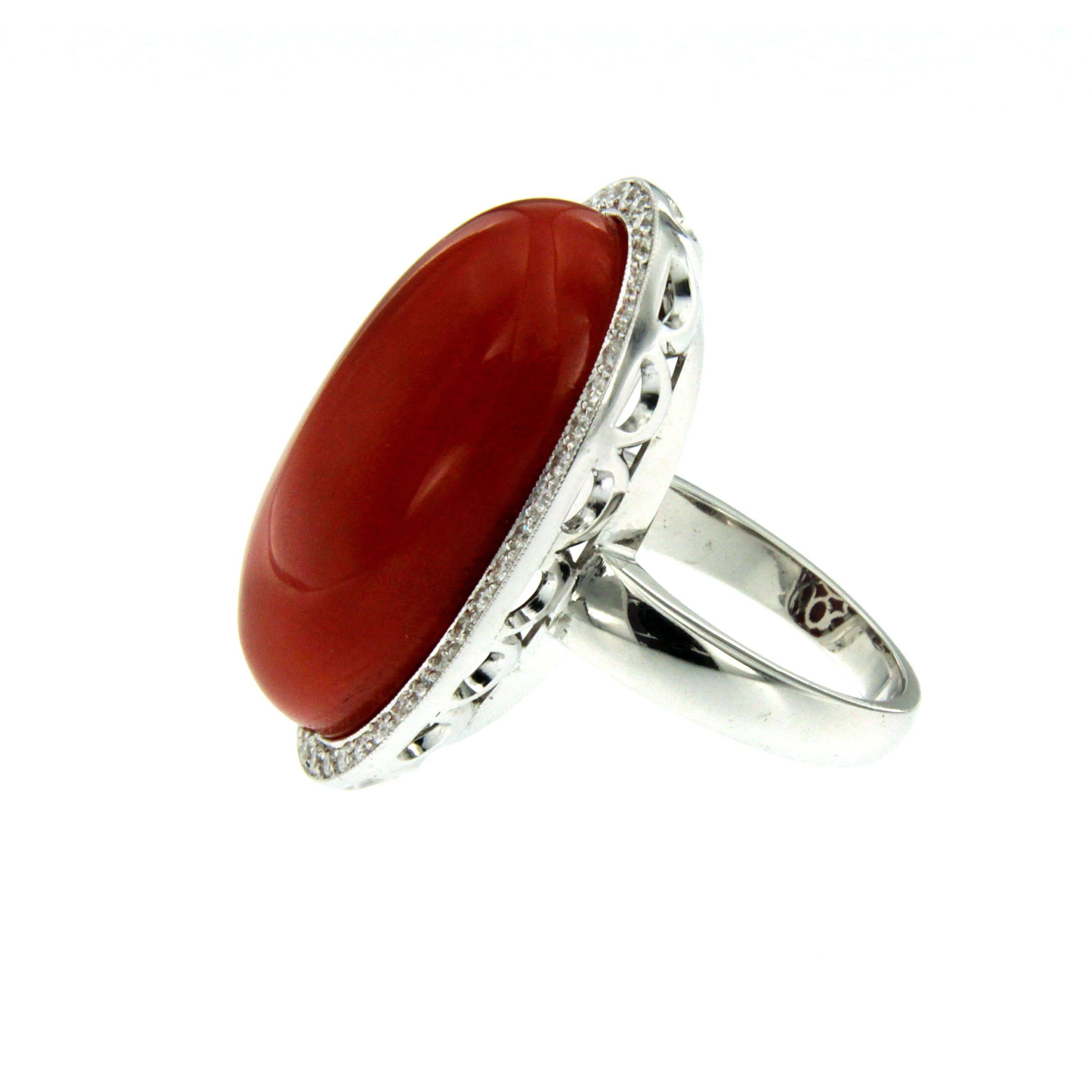 Estate Italian Natural Coral Diamond Gold Ring In Excellent Condition In Napoli, Italy