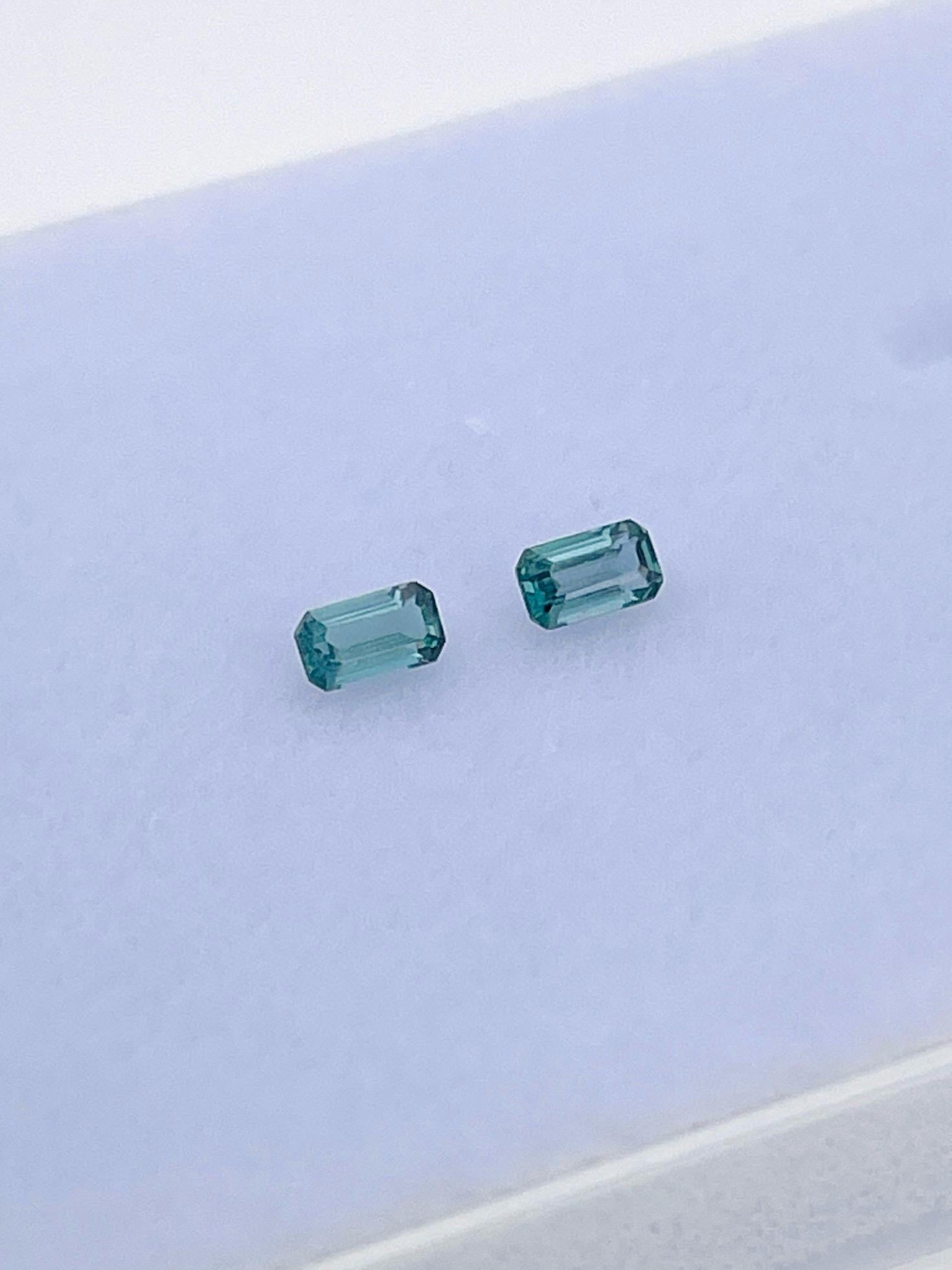 Taglio brillante Coppia naturale di Alessandrite dello Sri Lanka di colore verde tendente all'arancione 0,21 Ct in vendita