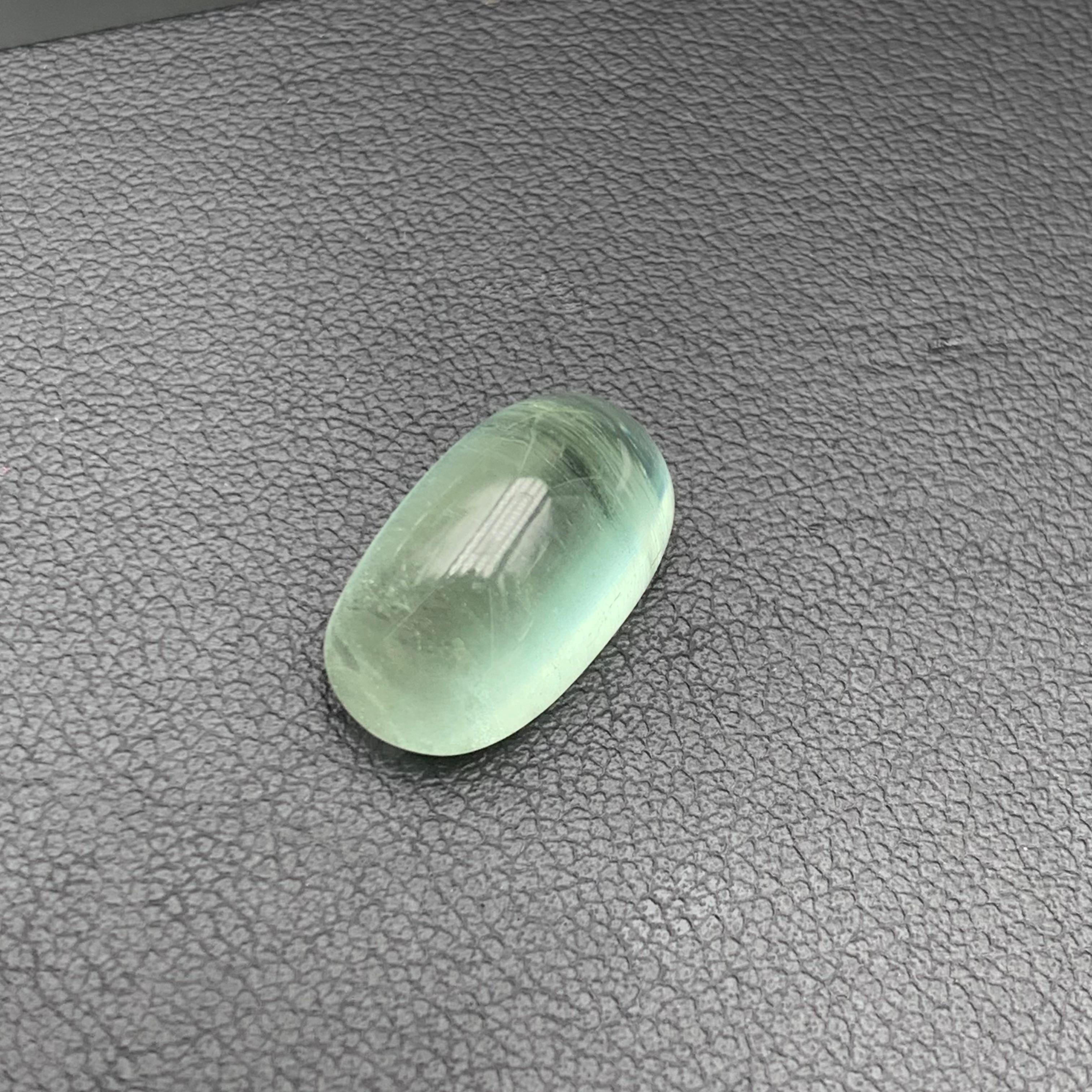Natural Pale Green Beryl Ring Necklace Pendant Loose Gemstone Cabochon 9 Carat For Sale 1