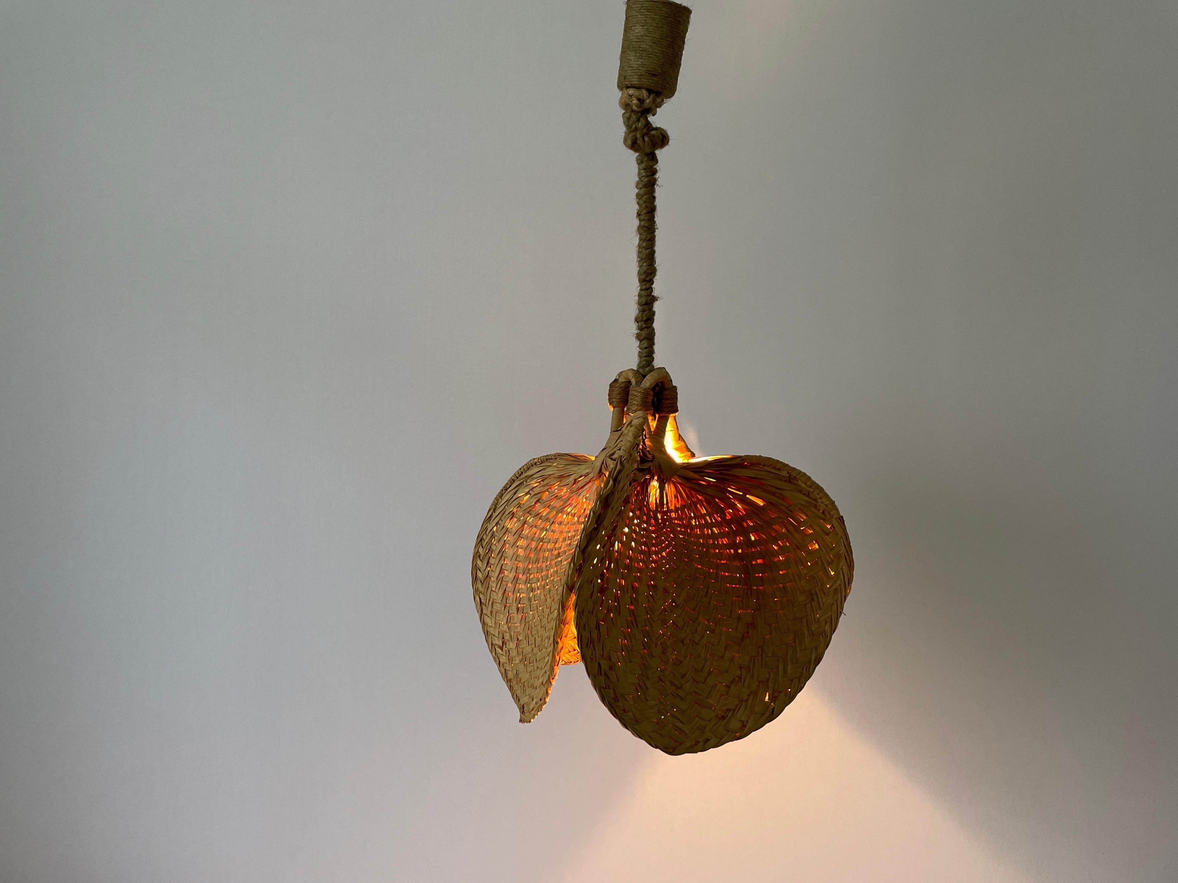 Lampada a sospensione grande in vimini con design a foglie di palma naturale, anni '60, Germania in vendita 7