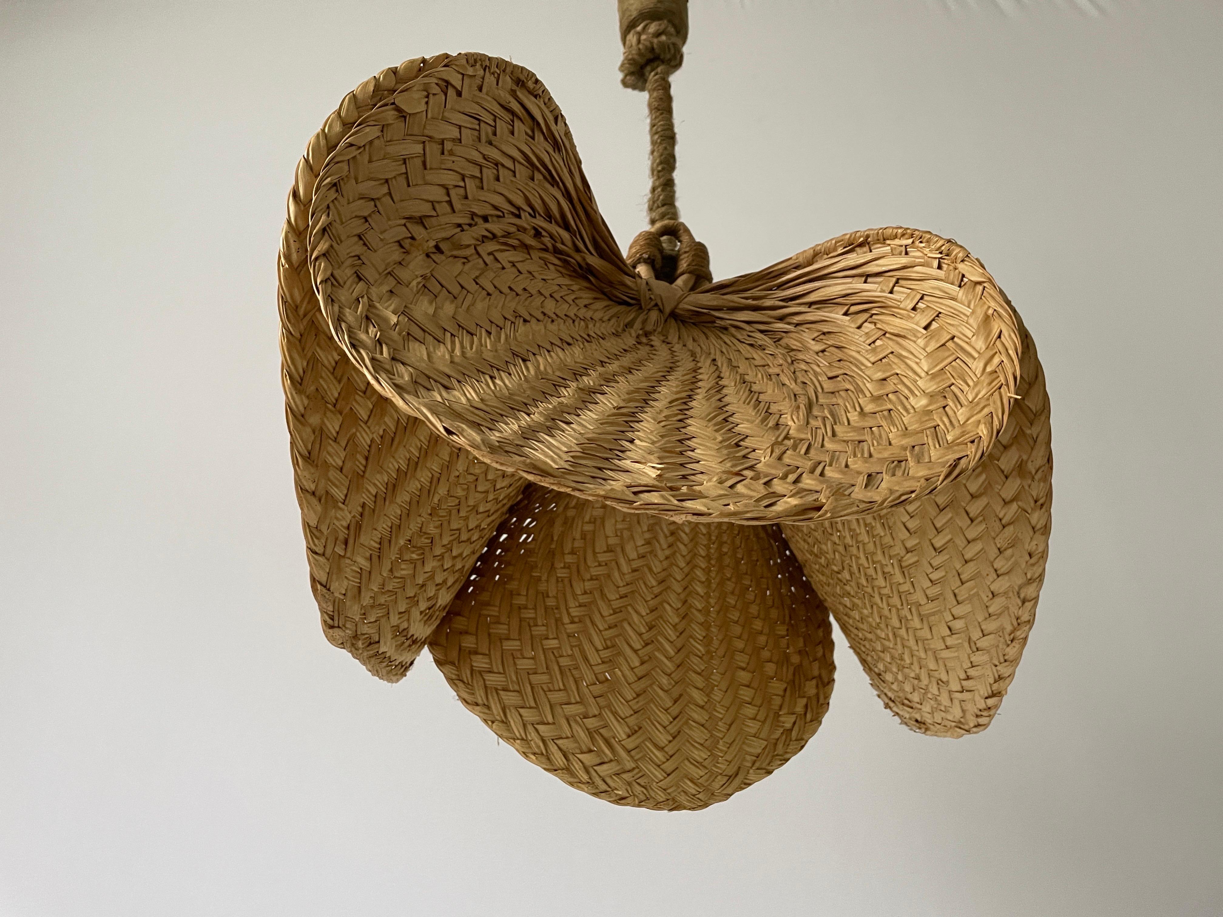 Metà XX secolo Lampada a sospensione grande in vimini con design a foglie di palma naturale, anni '60, Germania in vendita