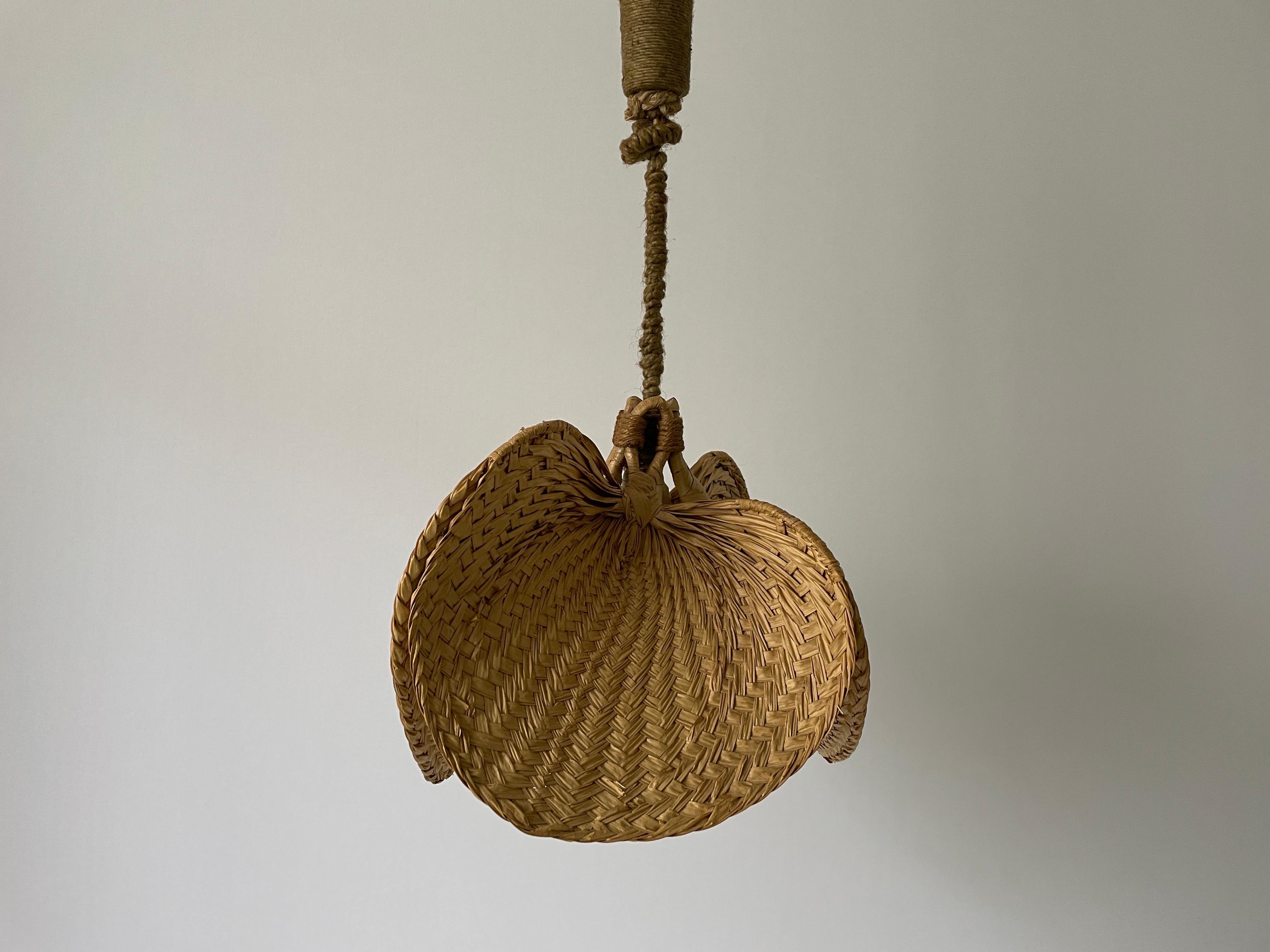 Lampada a sospensione grande in vimini con design a foglie di palma naturale, anni '60, Germania in vendita 1