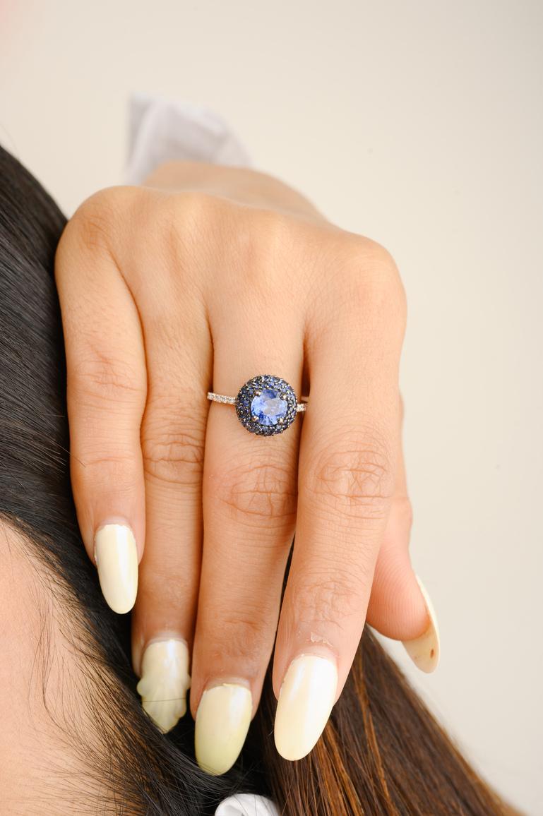 For Sale:  2.58 Ct Round Pave Blue Sapphire Ring in 18k Solid White Gold with Diamonds 3