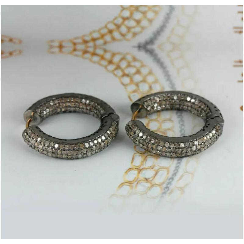 Taille ronde Créoles en or 14 carats avec diamants pavés naturels et argent 925 NS28 en vente