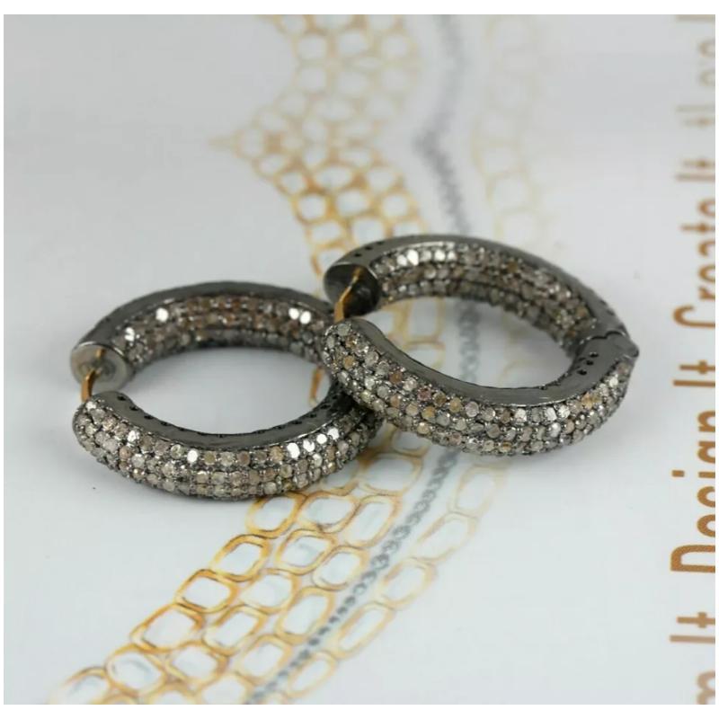 Créoles en or 14 carats avec diamants pavés naturels et argent 925 NS28 Neuf - En vente à Chicago, IL