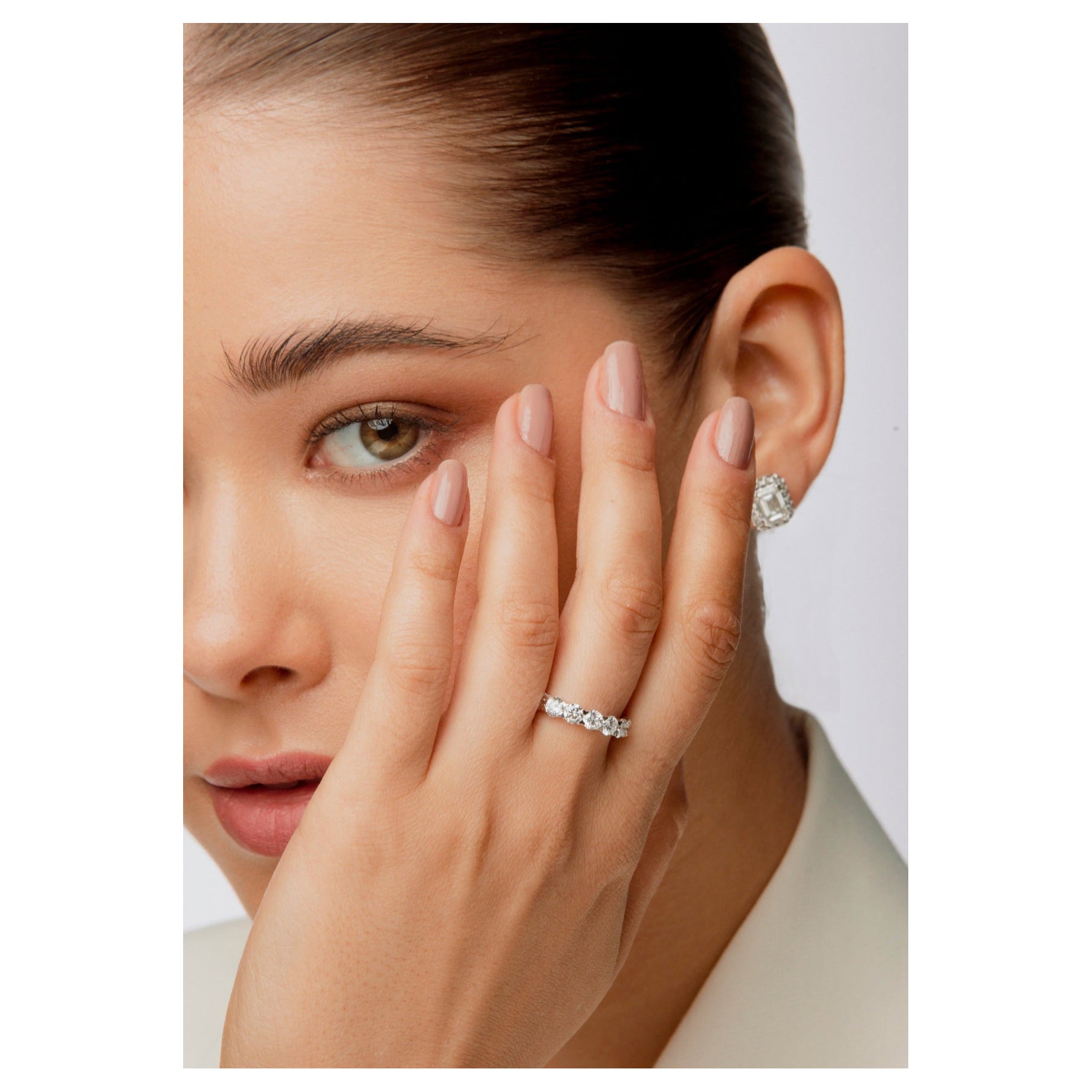 Natürliche pave Diamant 14k Weißgold Eternity Band Schöner Jahrestag Elegant Ring.


14k Weißgold 
A P P R O X T I M E

Alle Artikel werden auf Bestellung gefertigt. Unsere ungefähre Lieferzeit beträgt 6 bis 10 Werktage. Dies kann sich in der