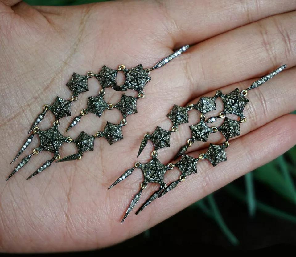 Orecchino chandelier con diamanti naturali in pavé Argento 925 Oro 14k Orecchino con diamanti
Leggero, può essere indossato tutti i giorni

Informazioni aggiuntive:
Condit: Nuovo senza etichette: Un articolo nuovo di zecca, non usato e non indossato
