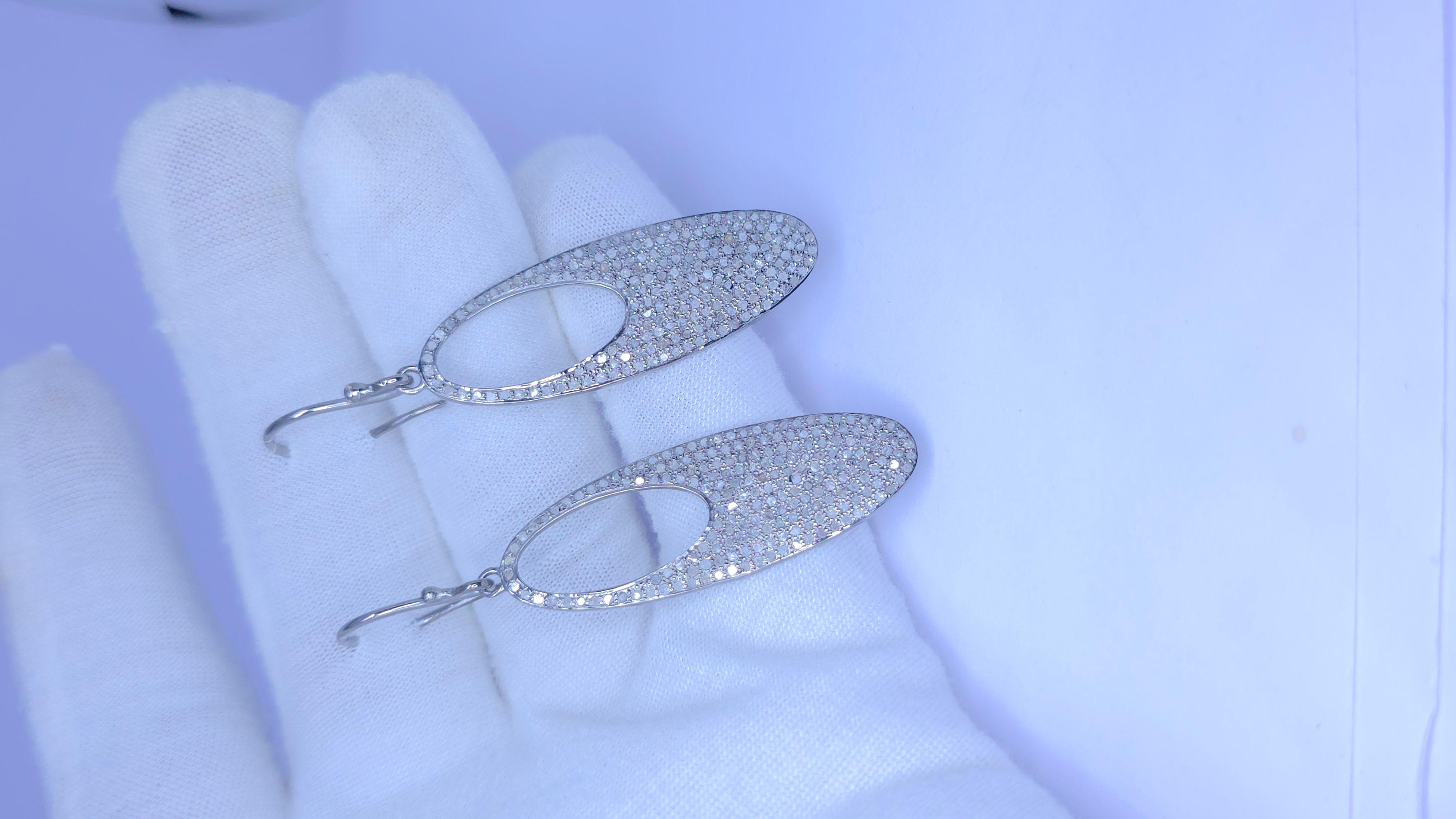 Pendiente de gancho francés de plata 925 con diamante natural pavé de diseño. en venta 8