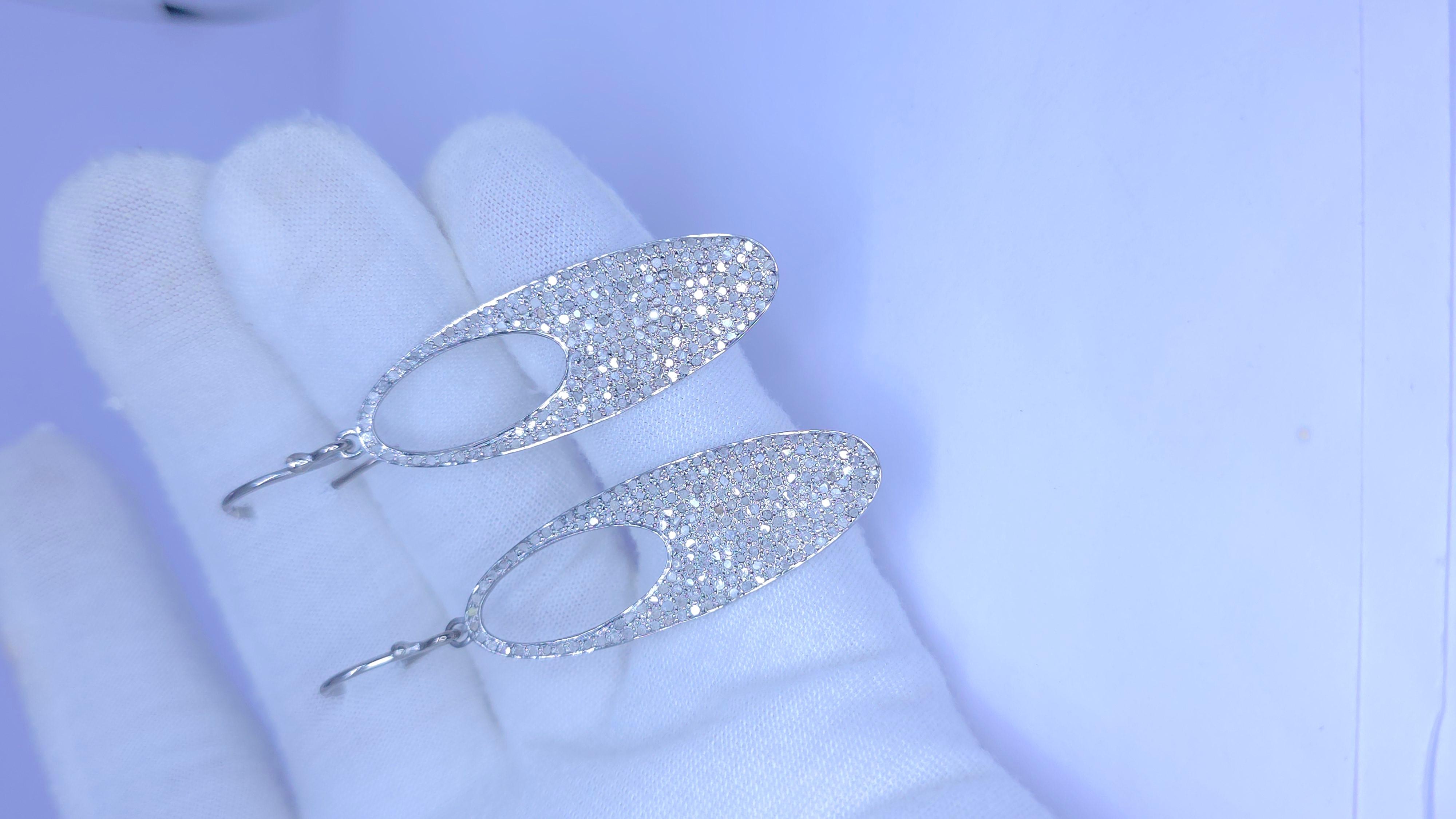 Pendiente de gancho francés de plata 925 con diamante natural pavé de diseño. en venta 9
